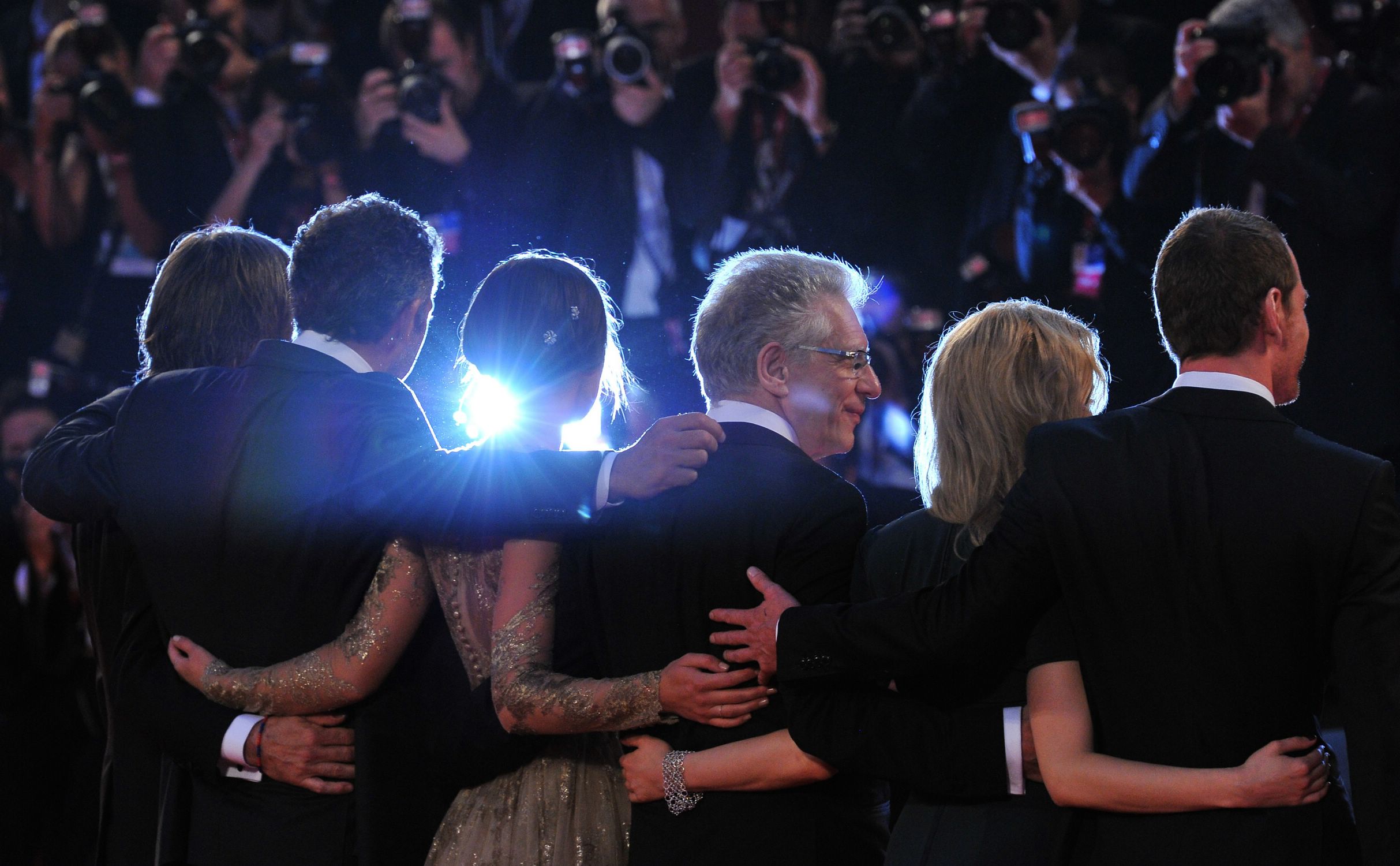 hq056.jpg hq056.jpg