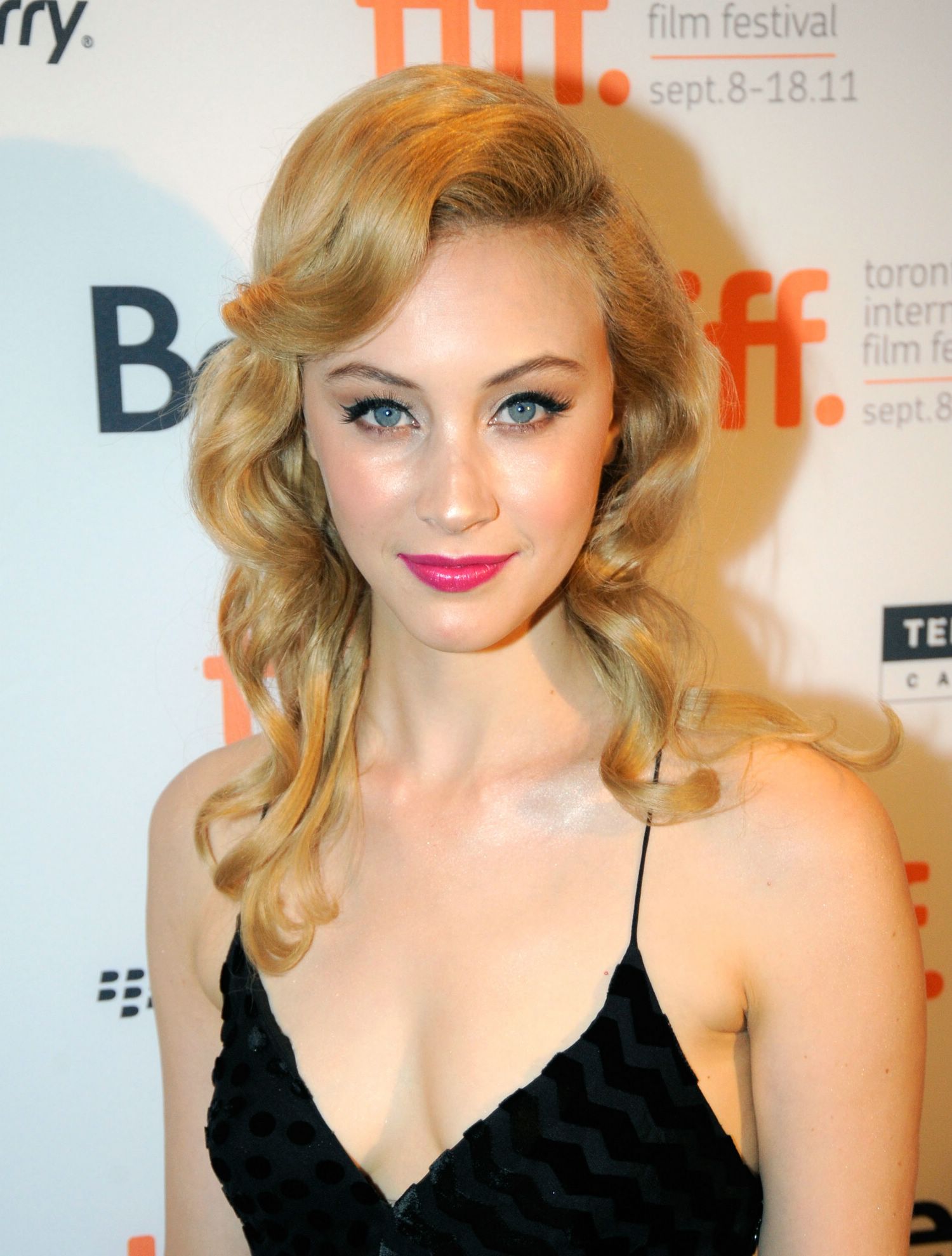 hq003.jpg hq003.jpg