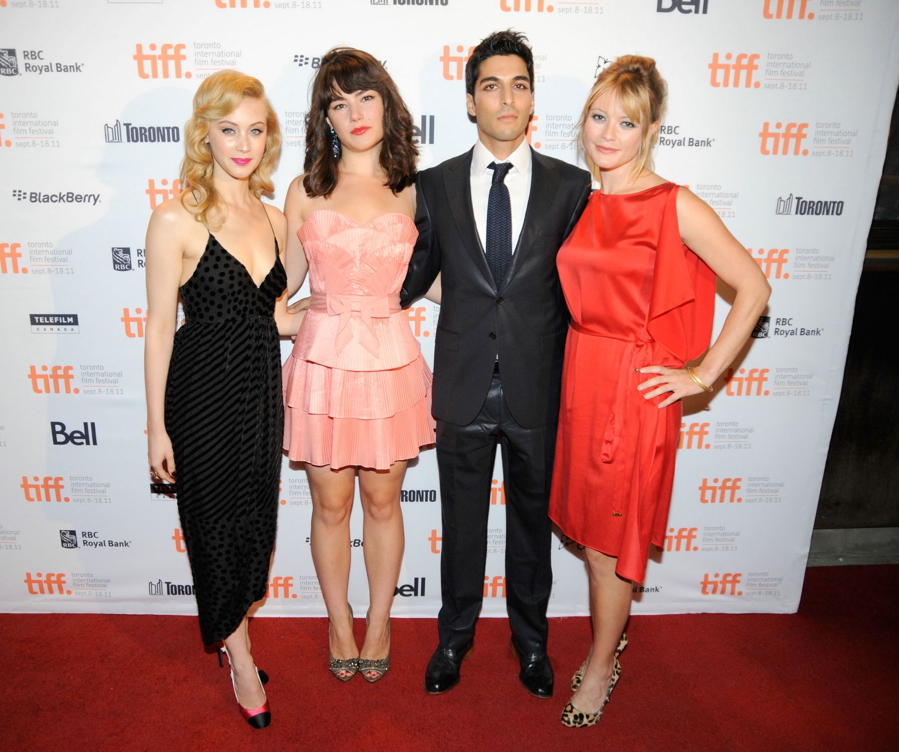 hq008.jpg hq008.jpg