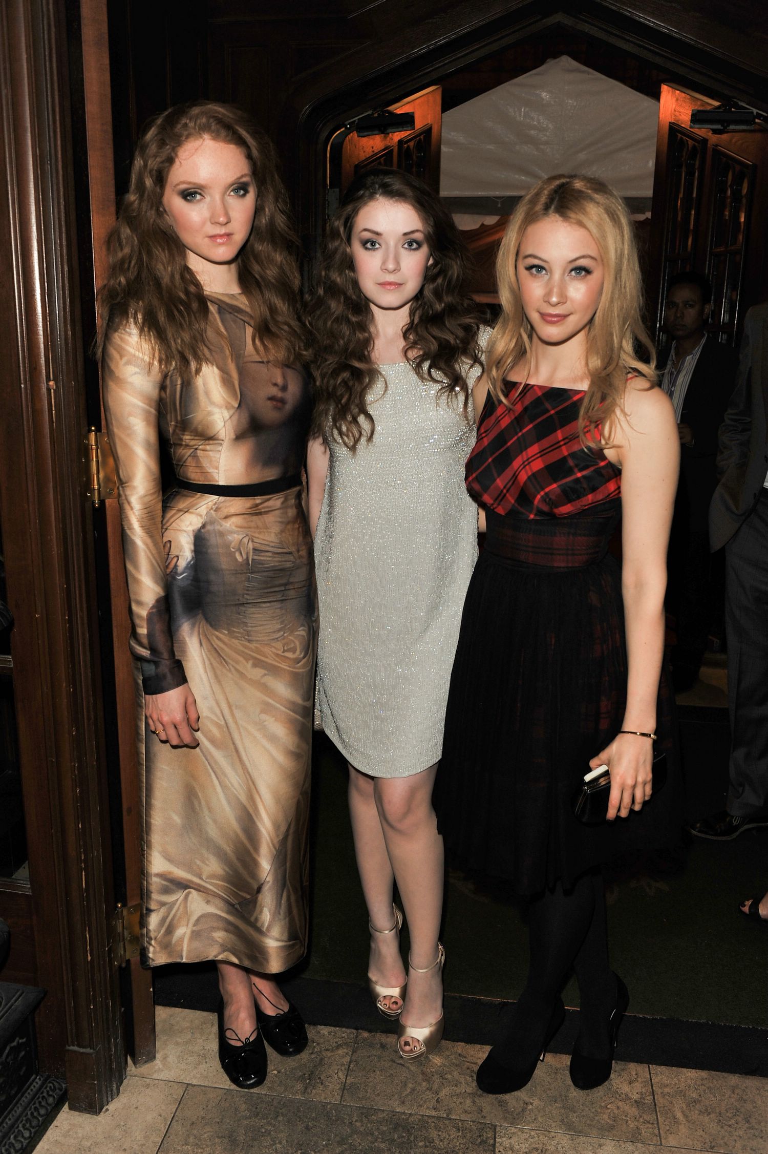 hq030.jpg hq030.jpg