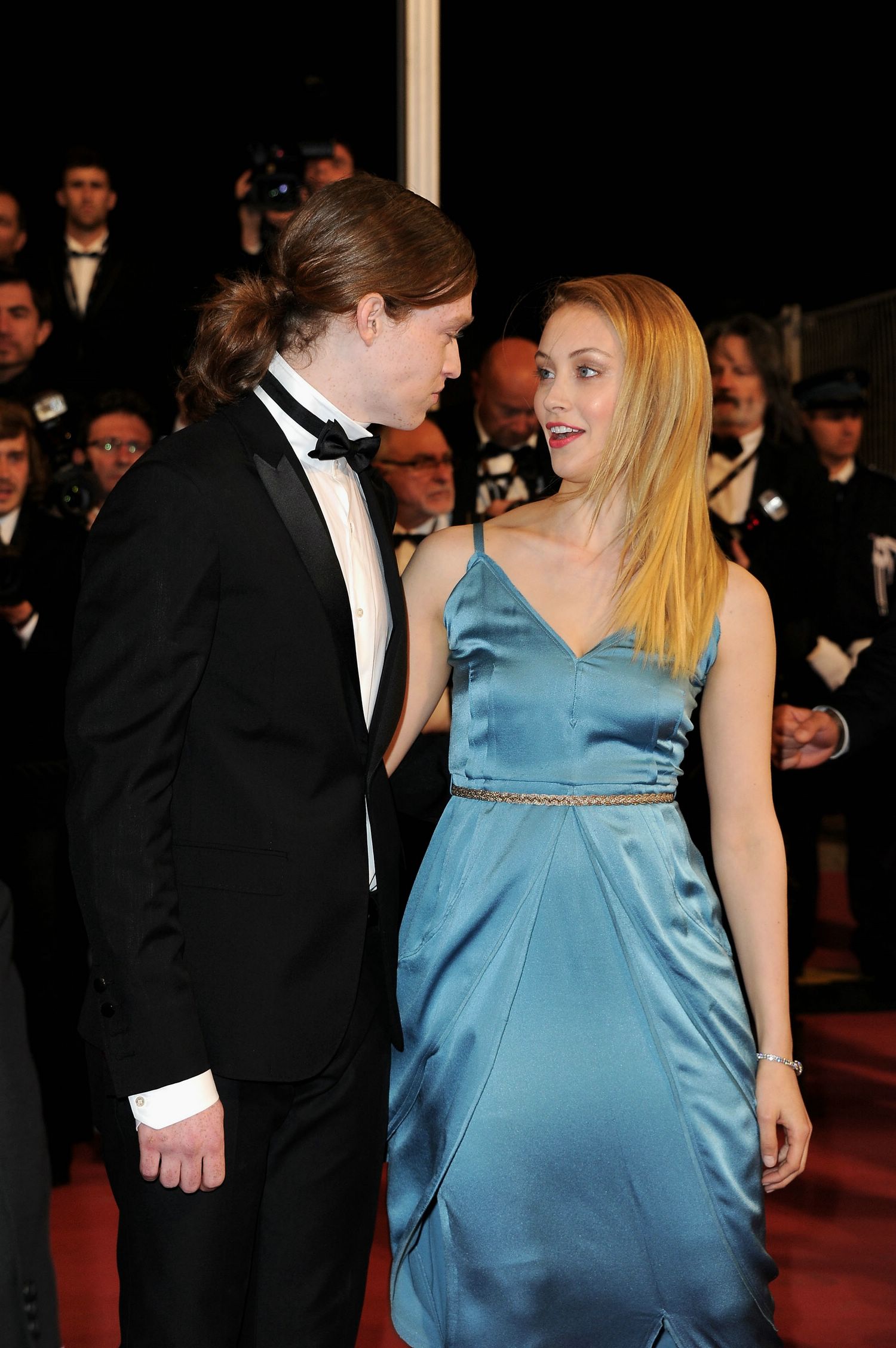 hq020.jpg hq020.jpg