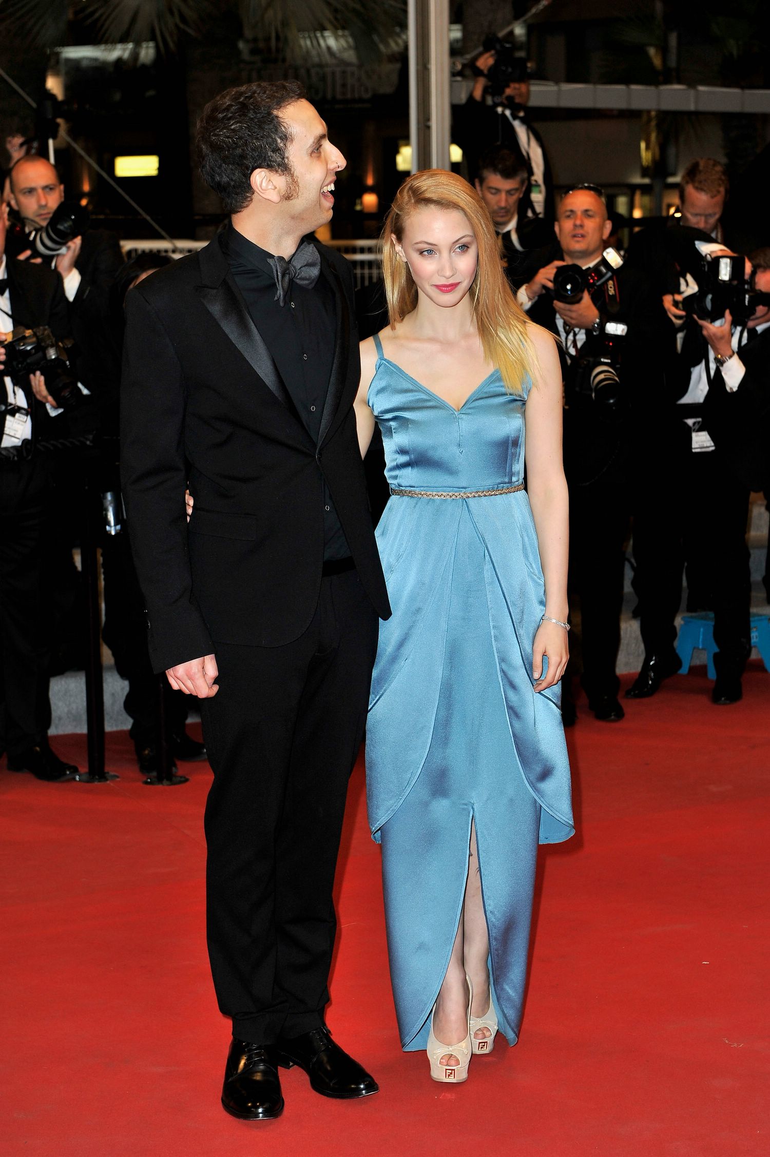 hq026.jpg hq026.jpg
