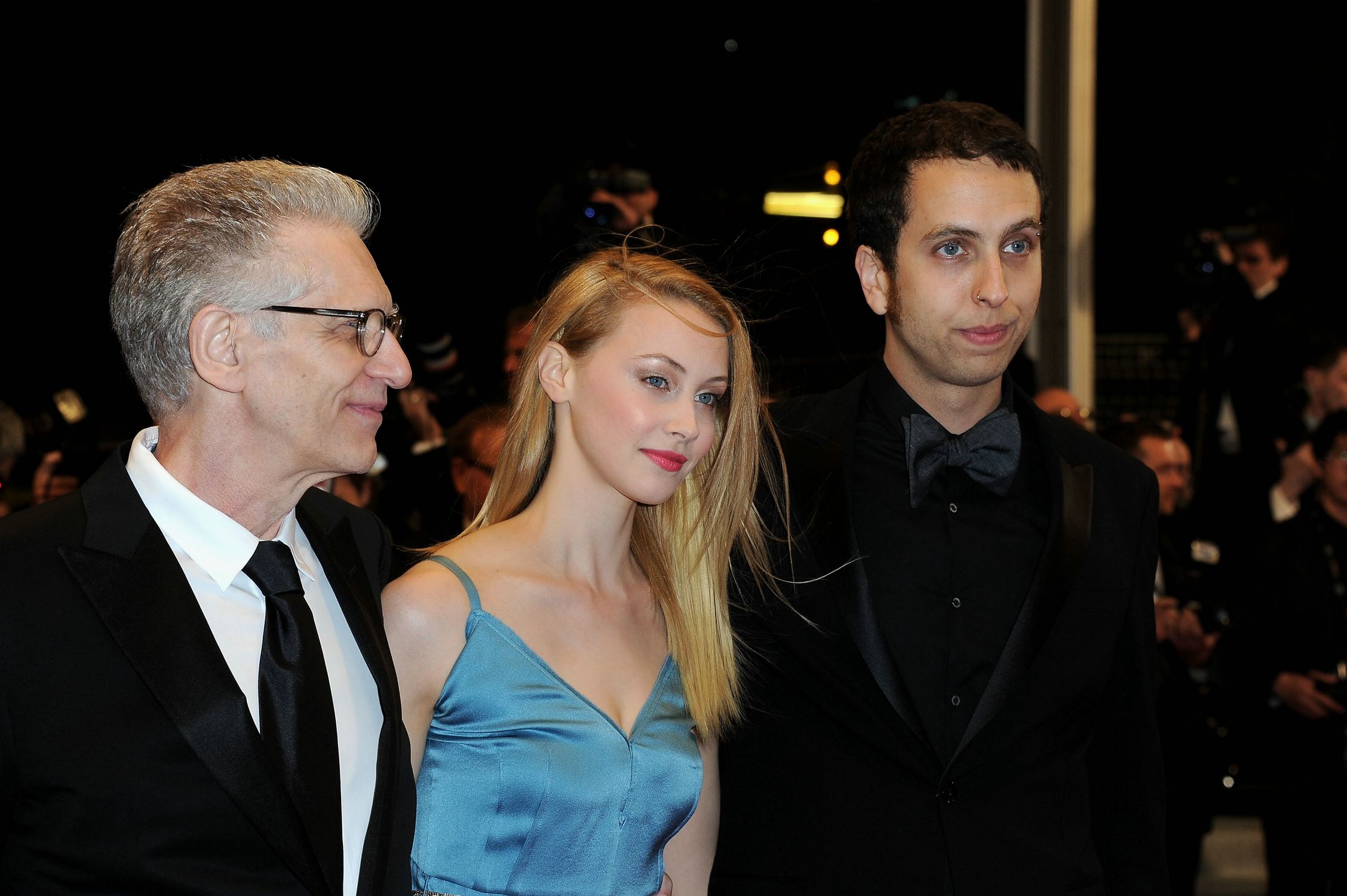 hq057.jpg hq057.jpg