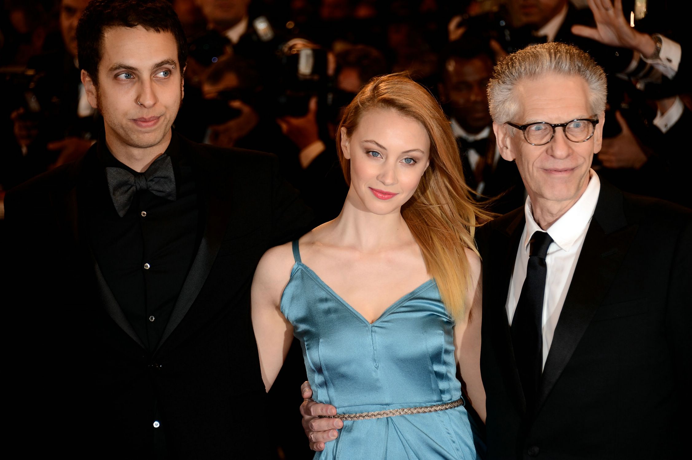 hq061.jpg hq061.jpg