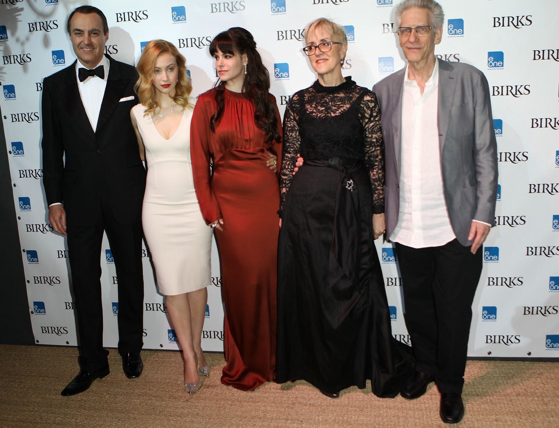 hq039.jpg hq039.jpg