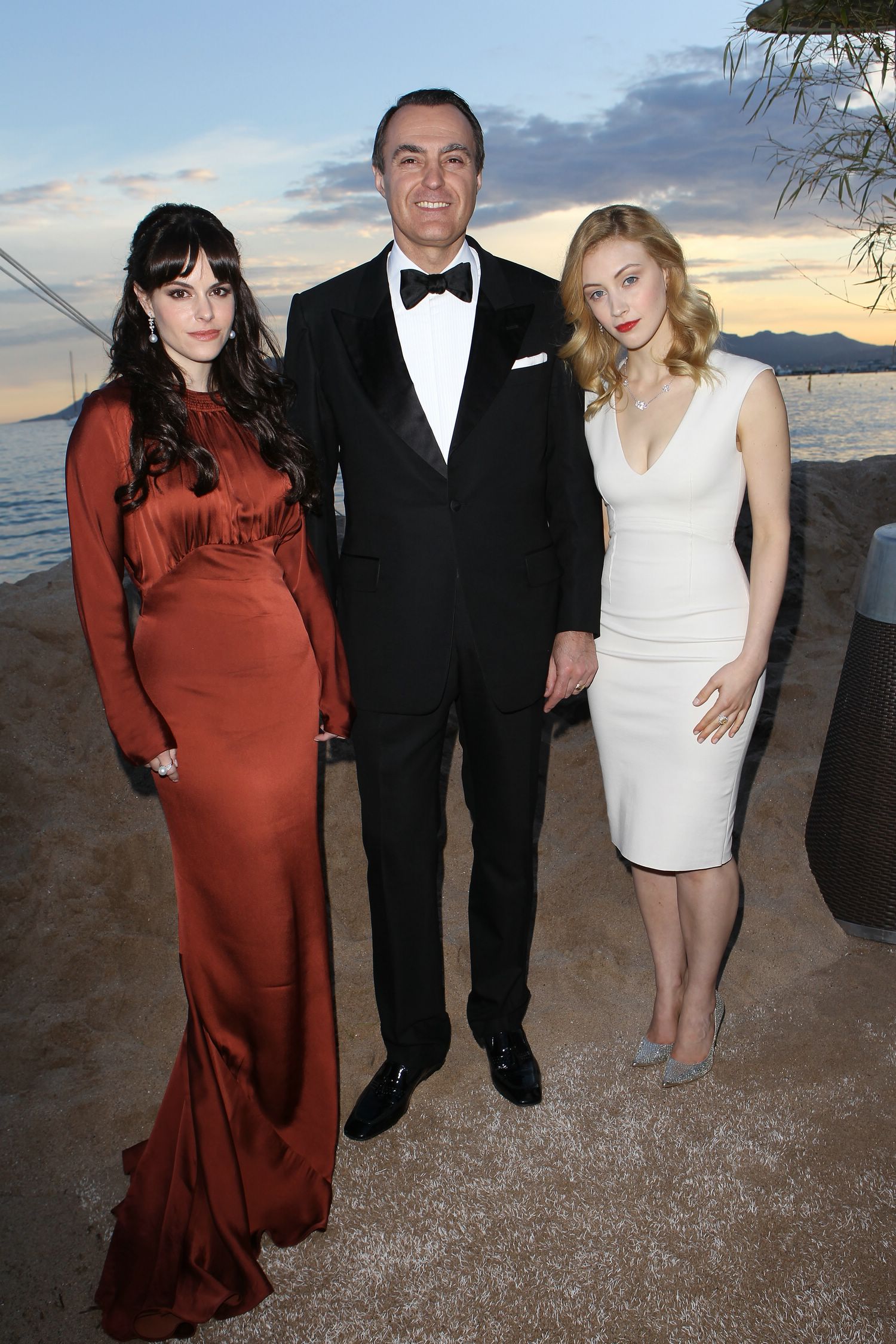 hq057.jpg hq057.jpg