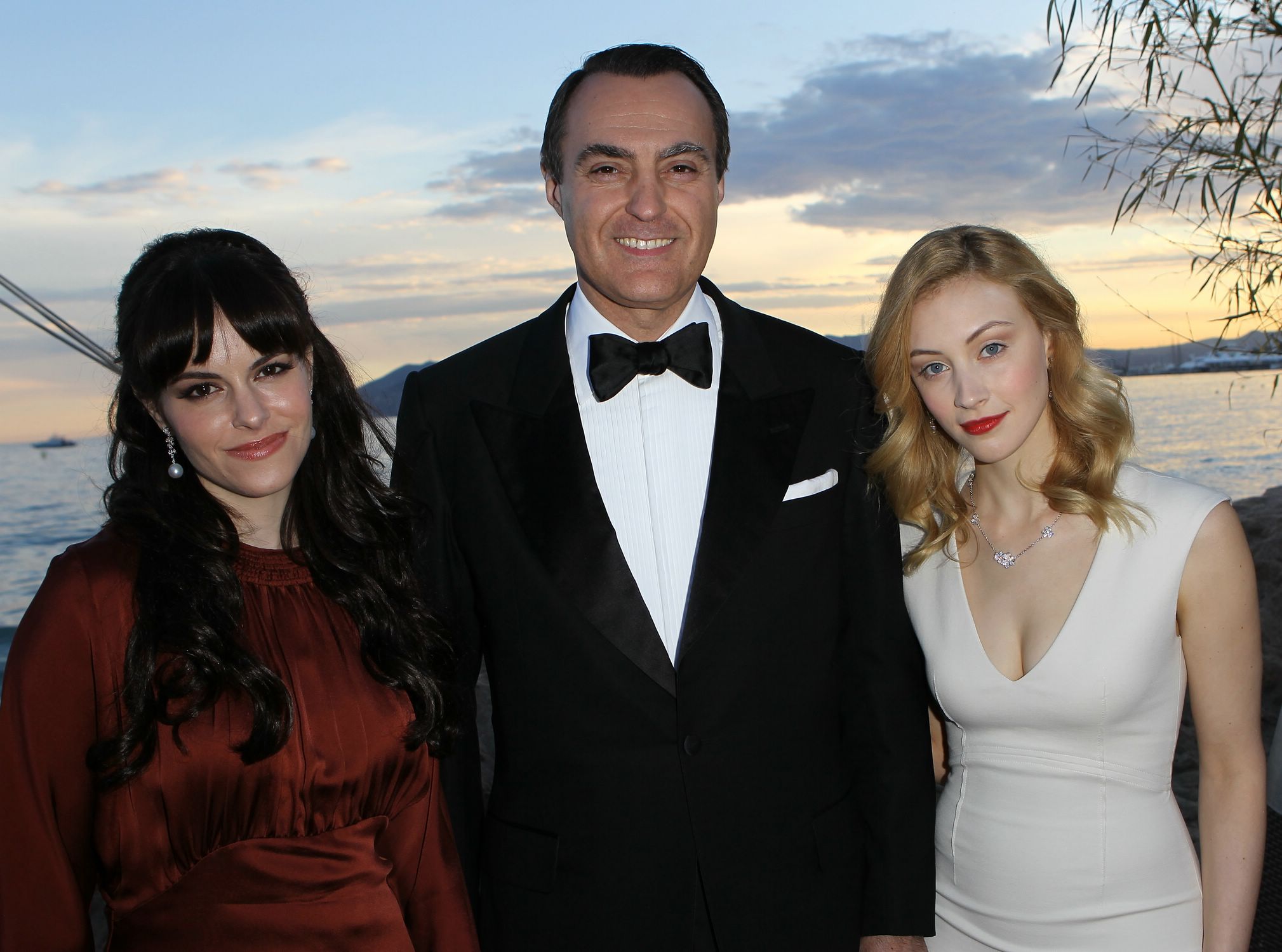 hq058.jpg hq058.jpg