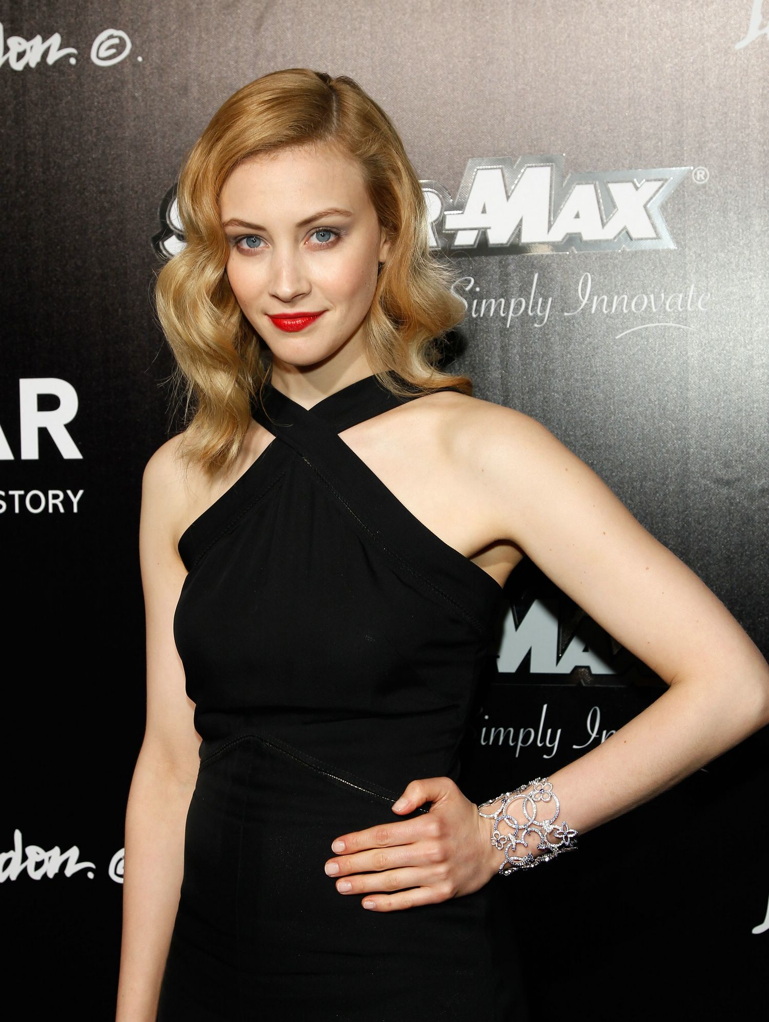 hq005.jpg hq005.jpg