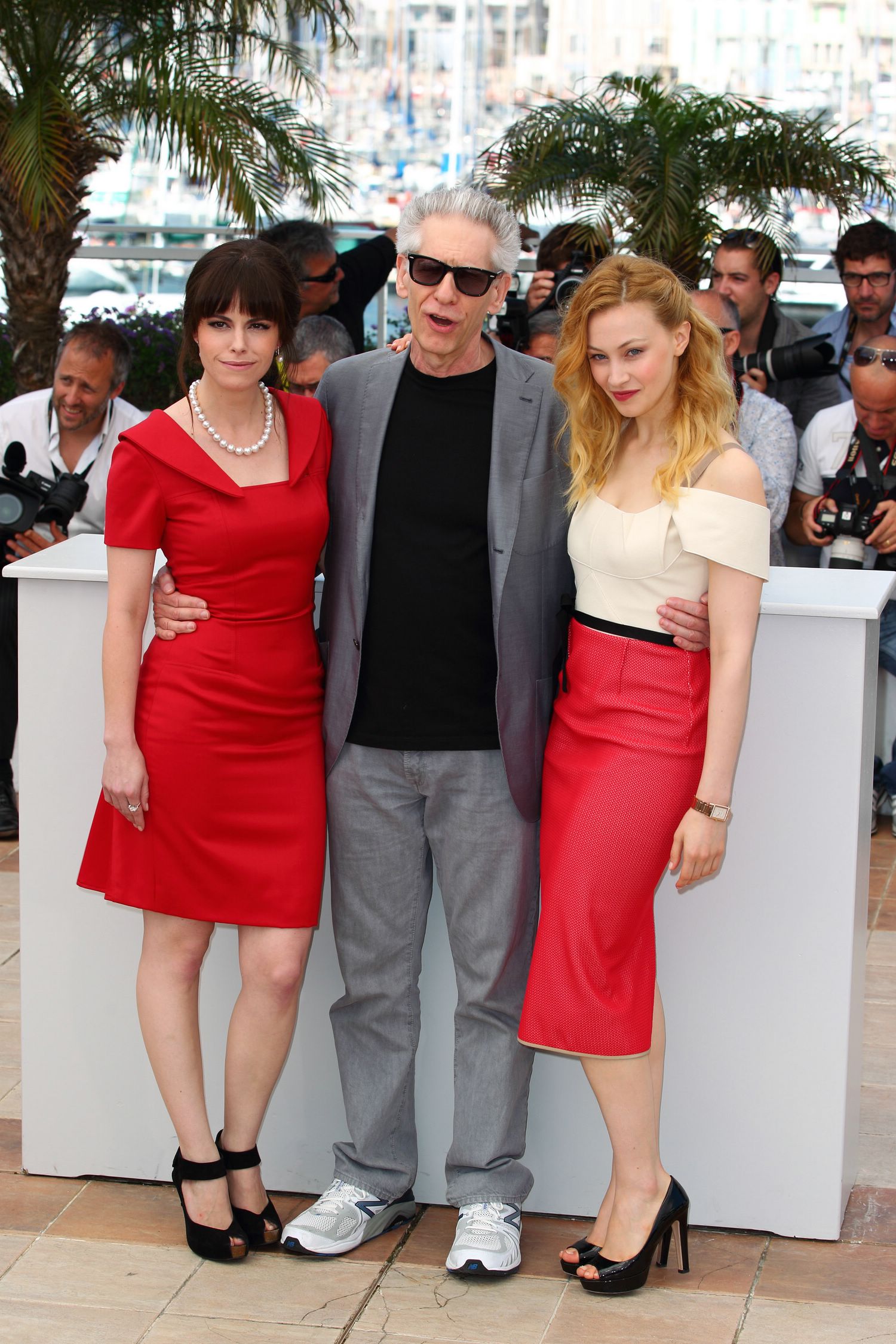 hq040.jpg hq040.jpg