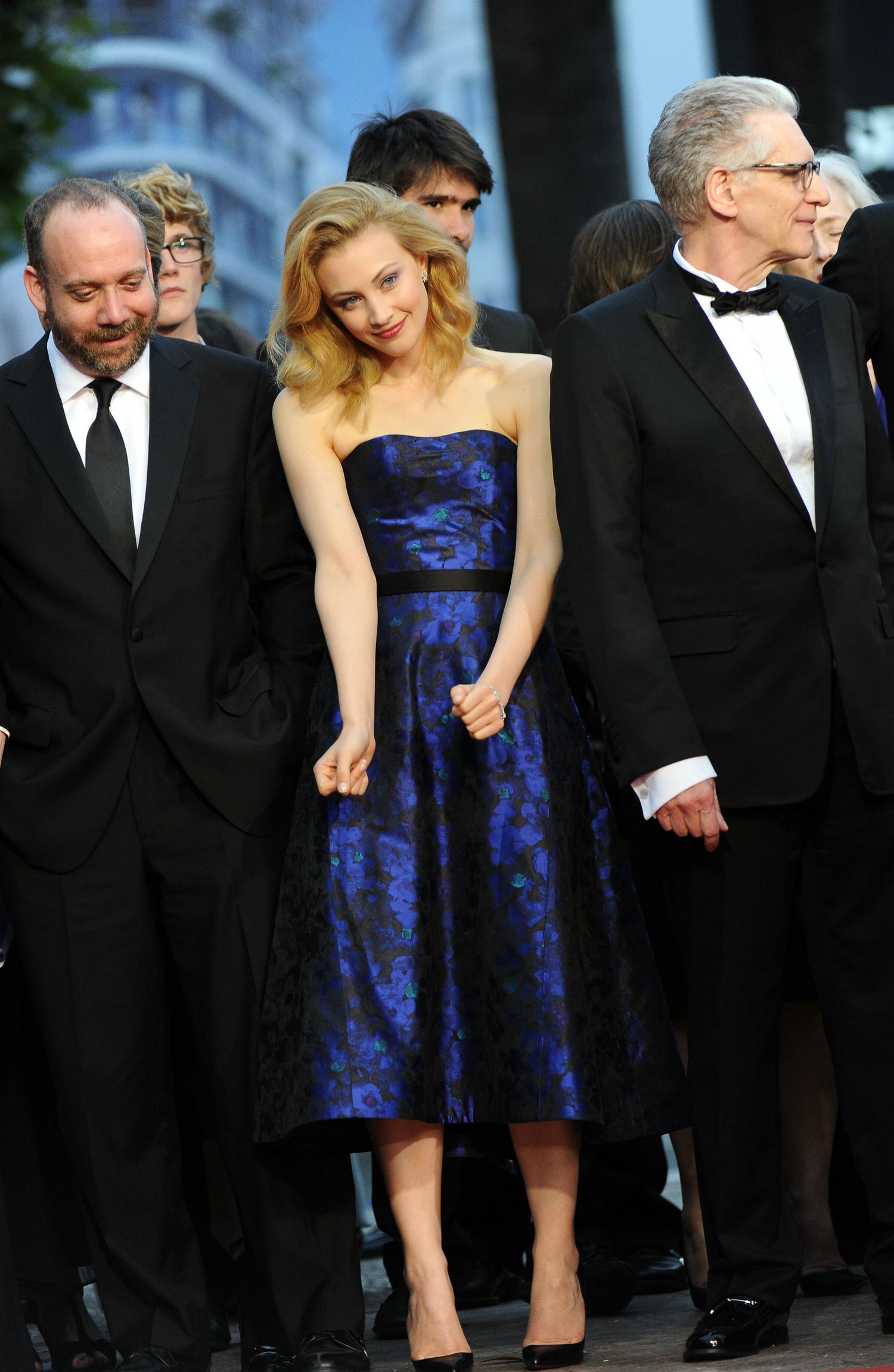 hq037.jpg hq037.jpg