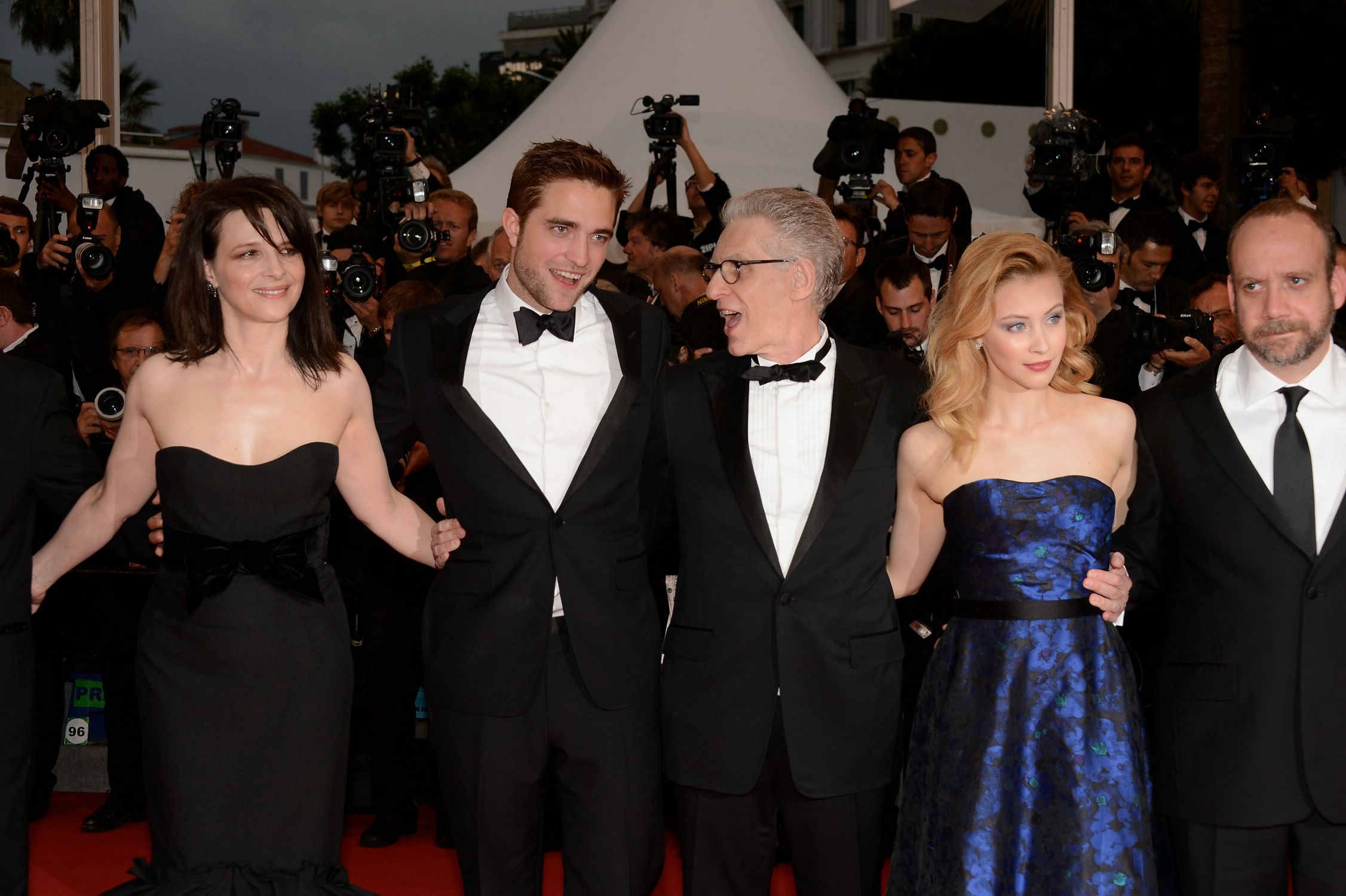 hq072.jpg hq072.jpg