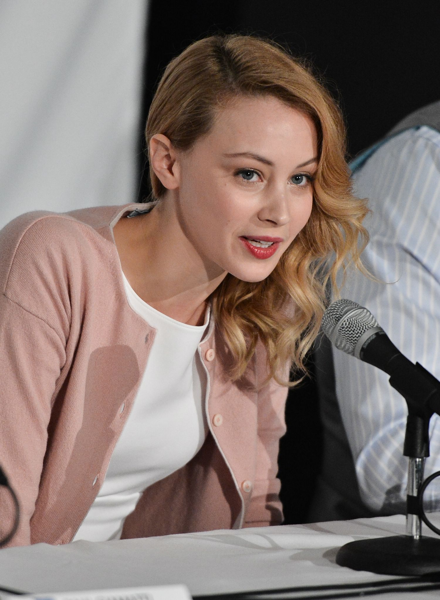 hq008.jpg hq008.jpg