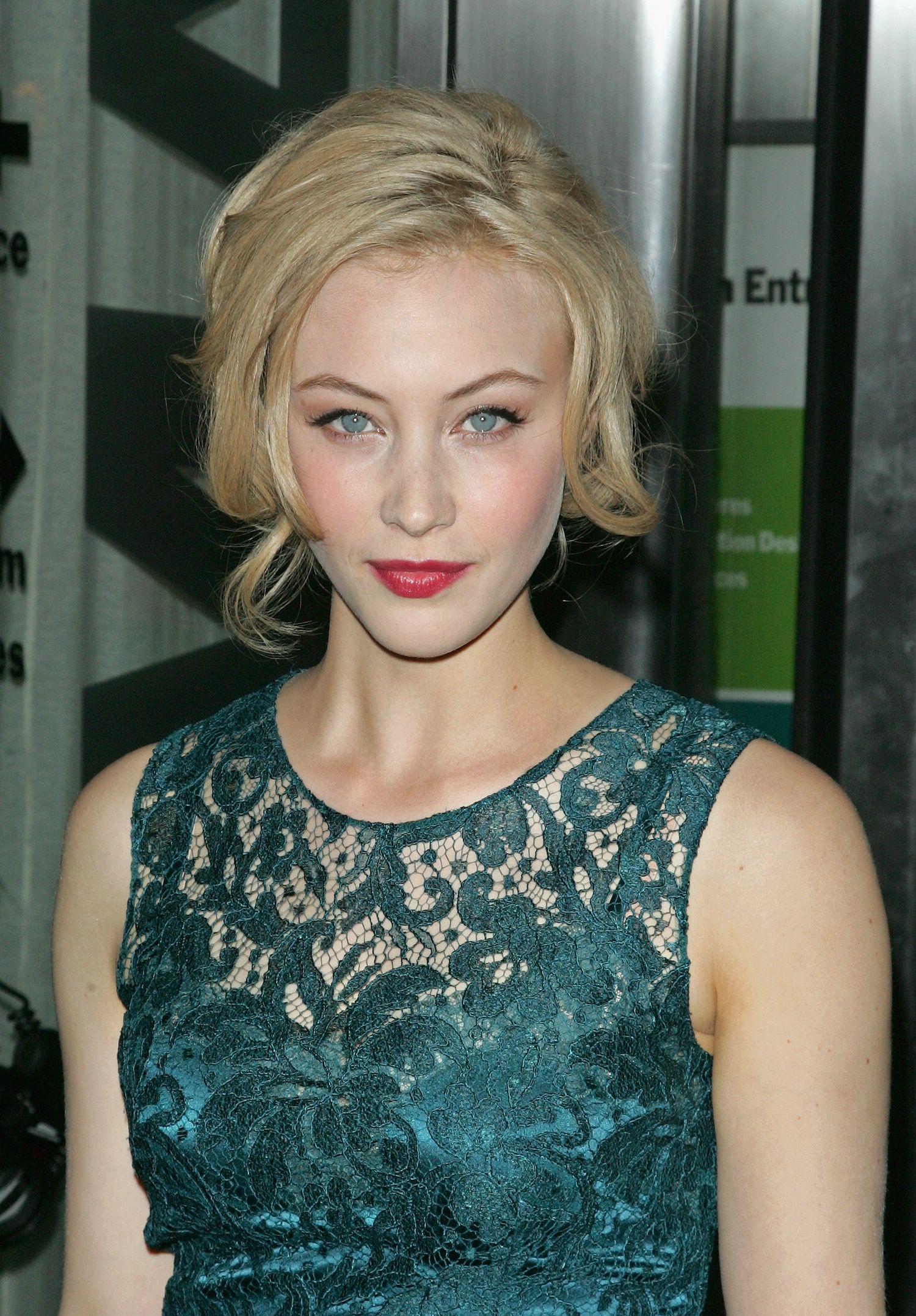 hq005.jpg hq005.jpg
