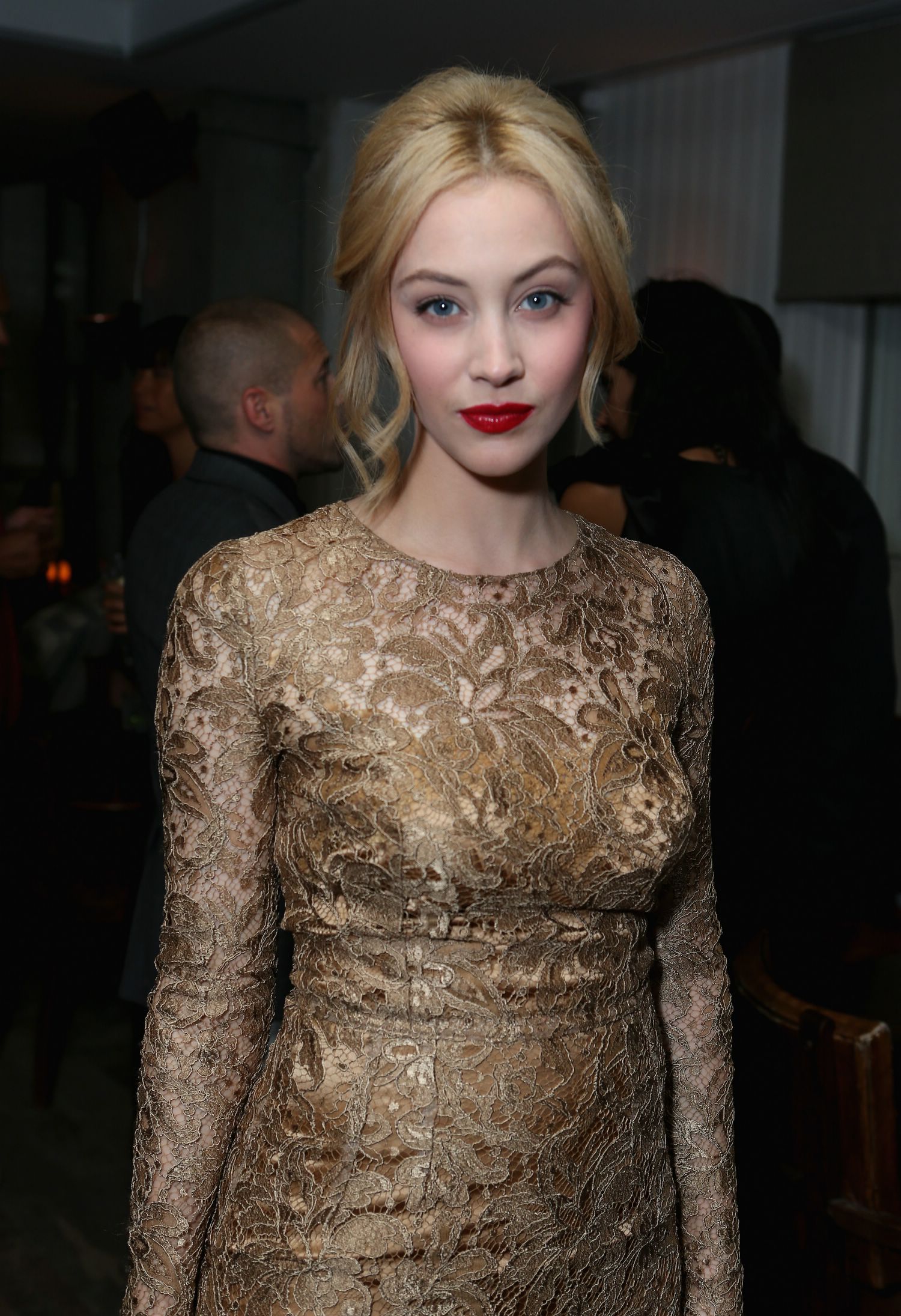 hq001.jpg hq001.jpg