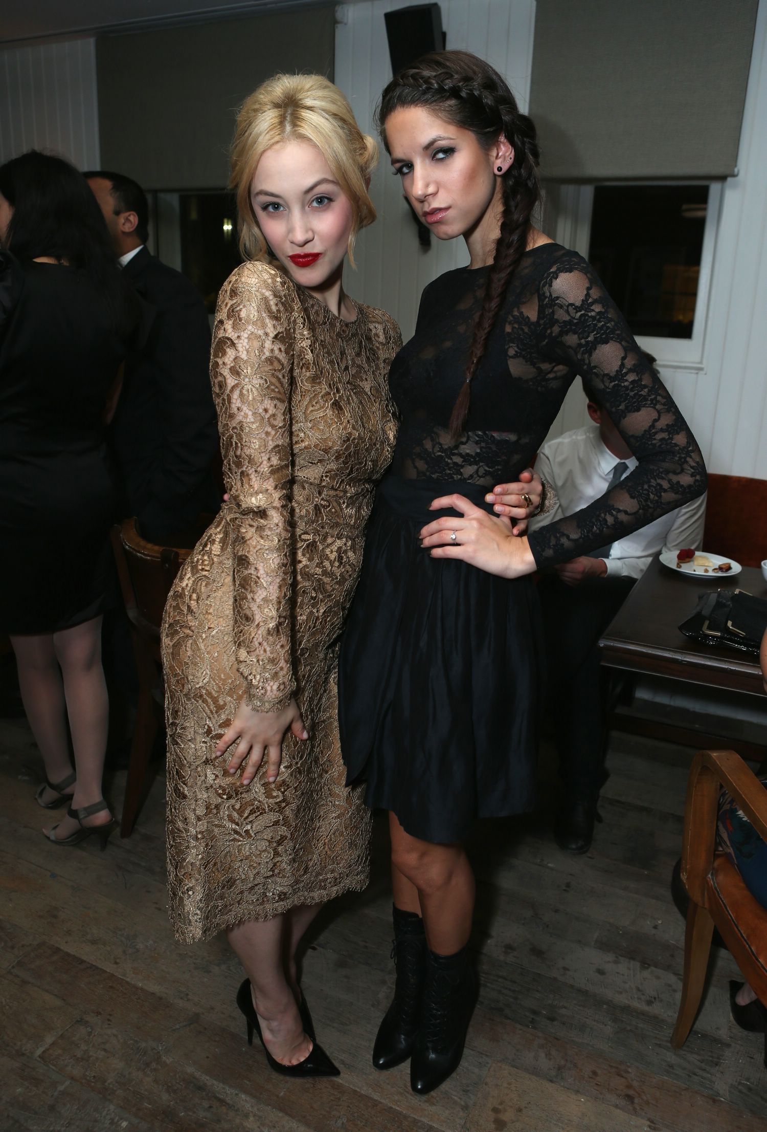 hq004.jpg hq004.jpg