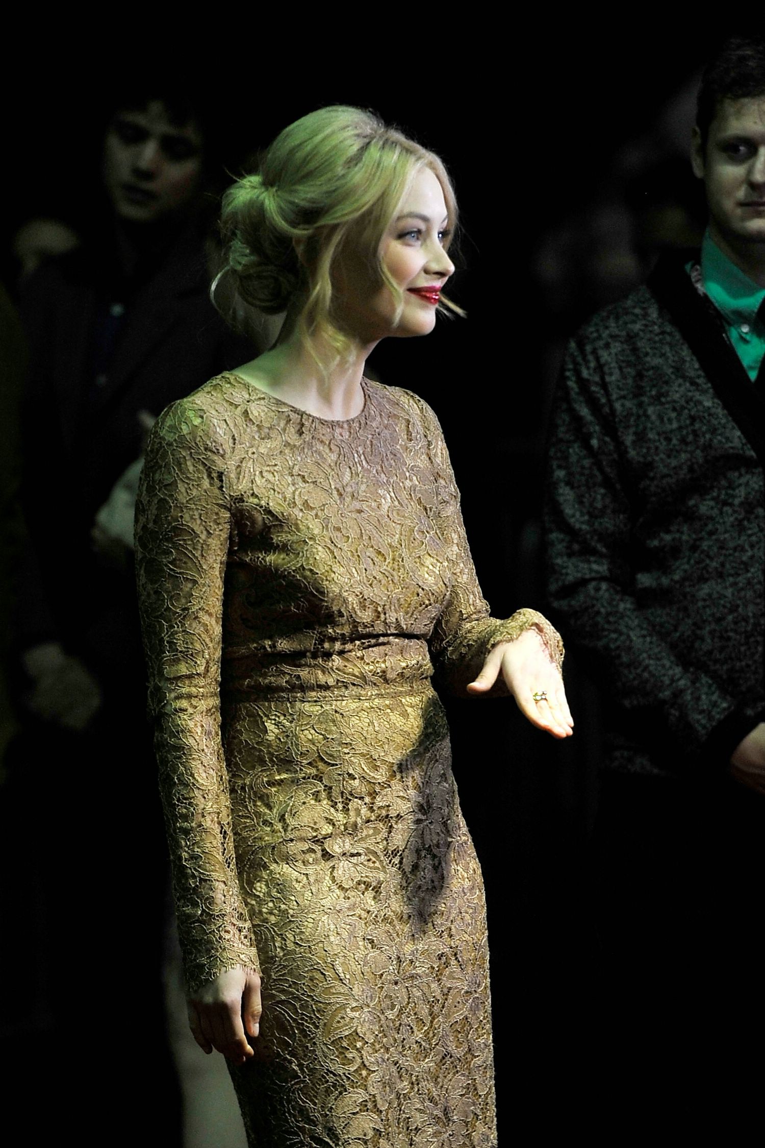 hq008.jpg hq008.jpg