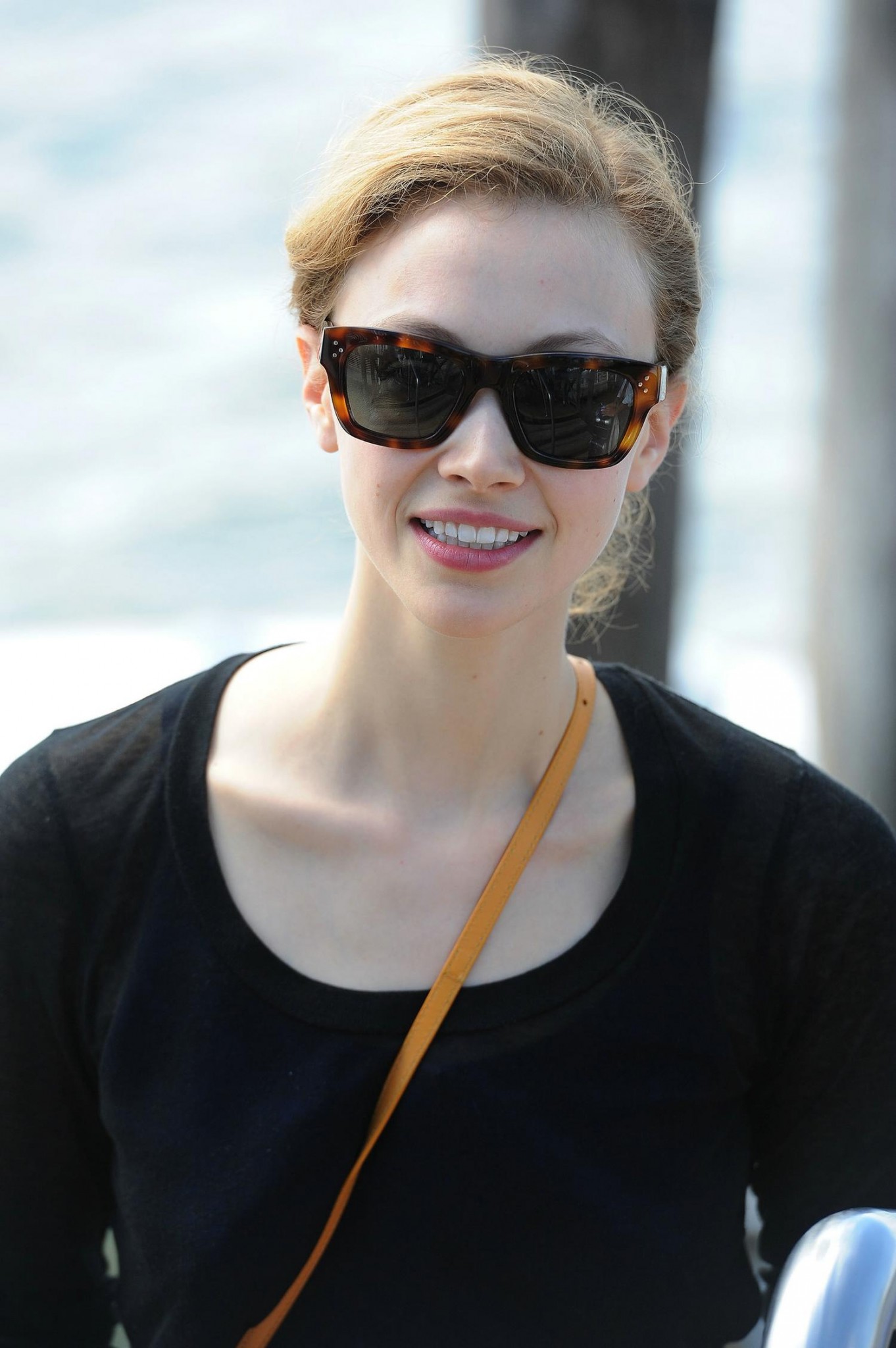 hq025.jpg hq025.jpg
