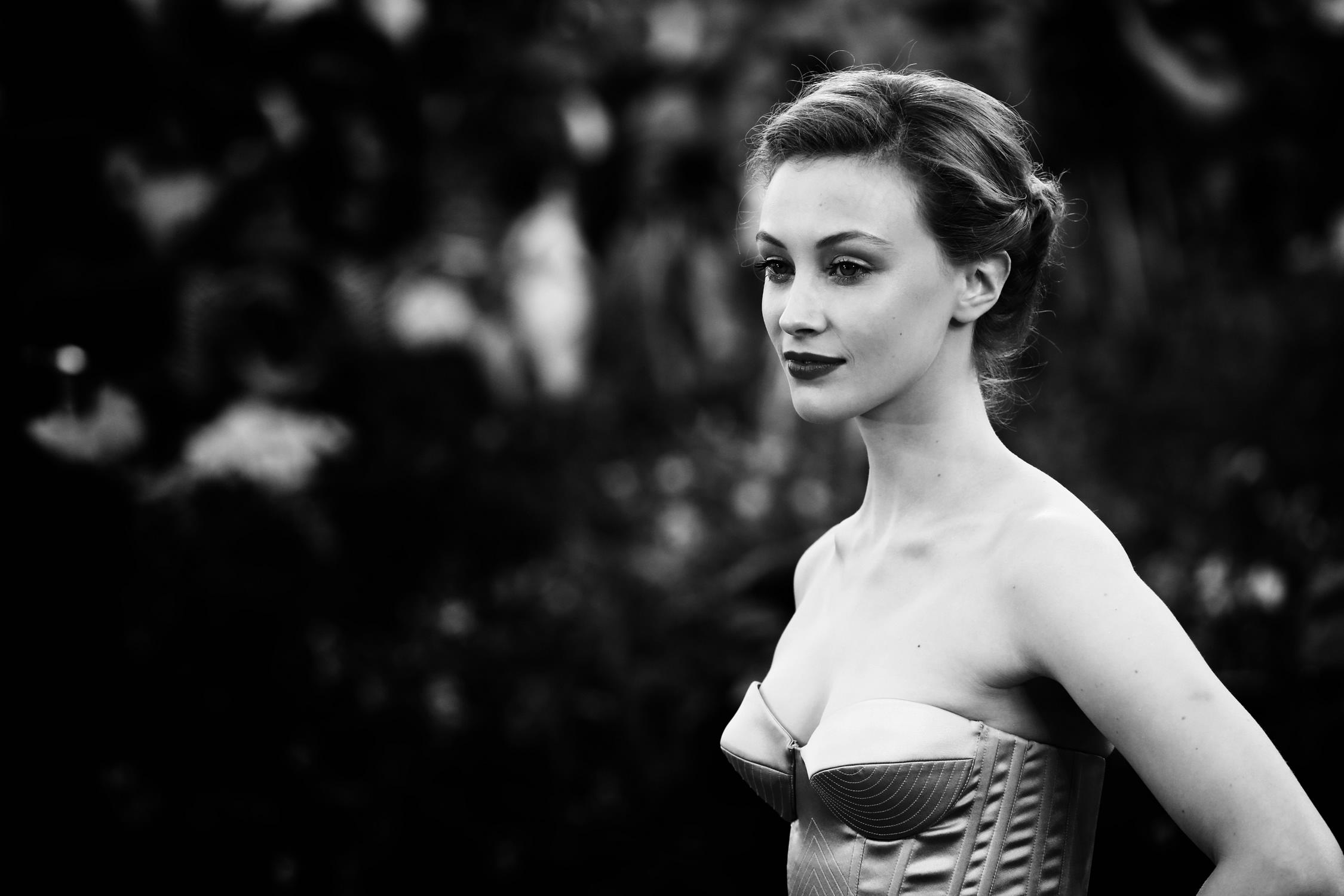 hq040.jpg hq040.jpg