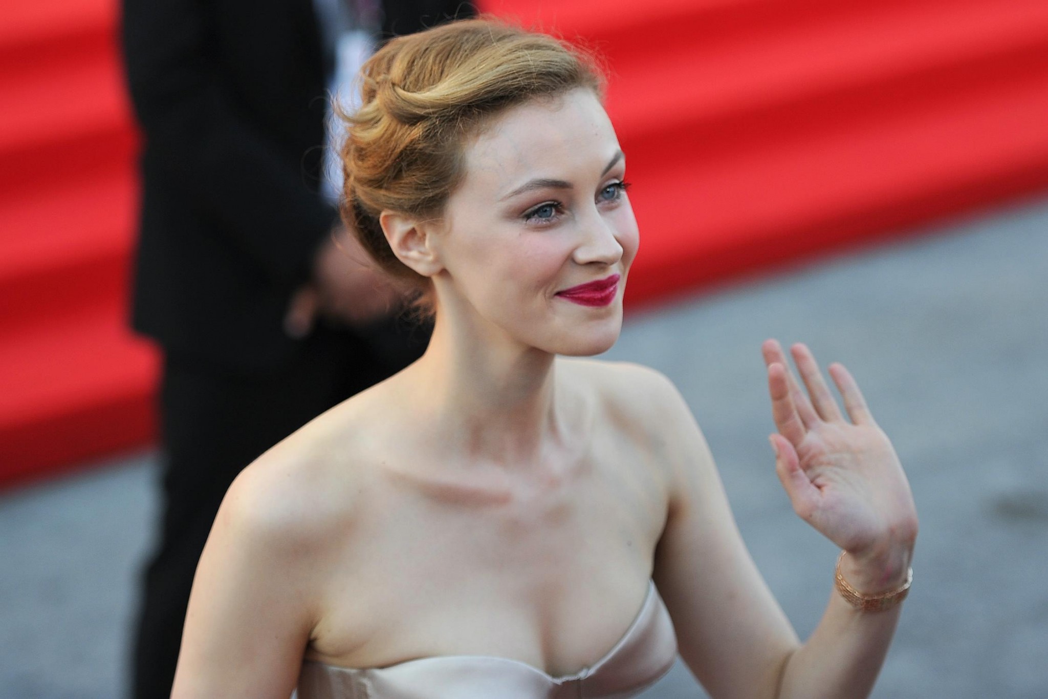 hq048.jpg hq048.jpg