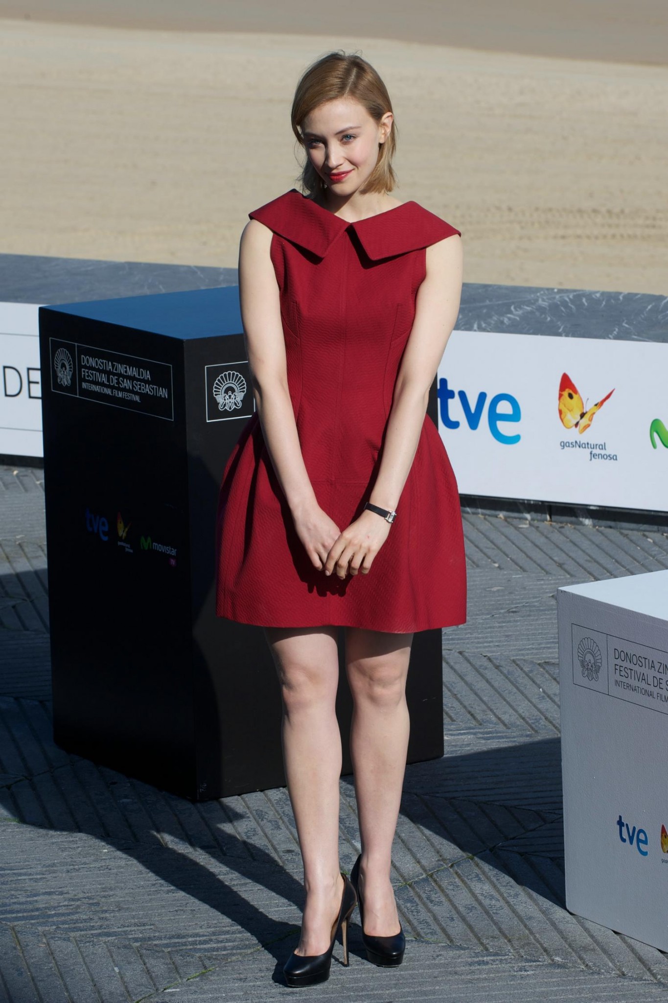 hq030.jpg hq030.jpg