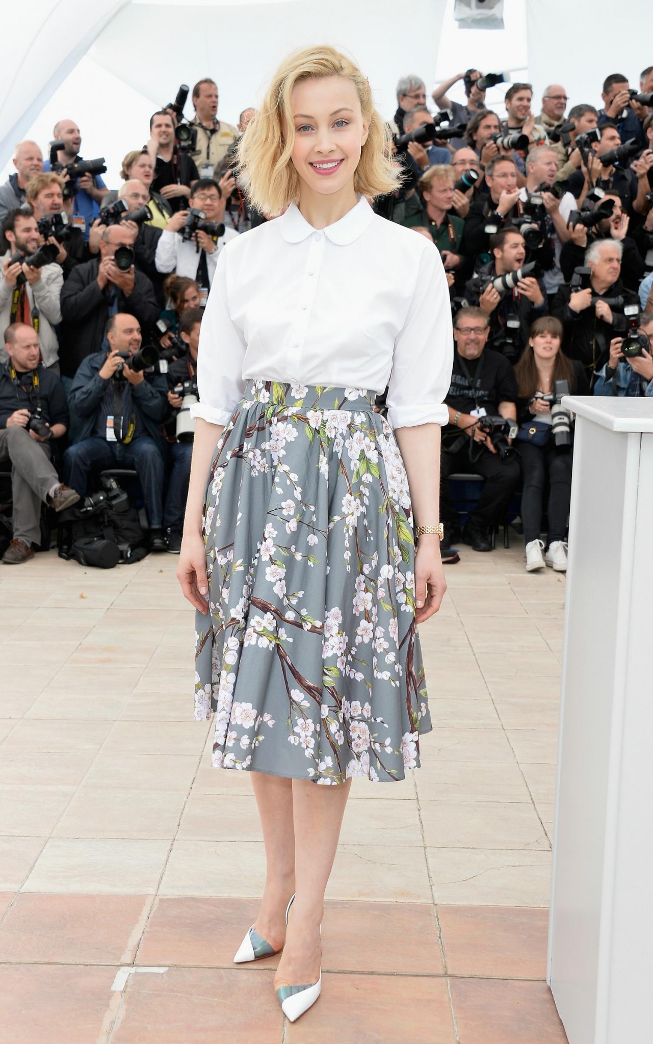 hq011.jpg hq011.jpg