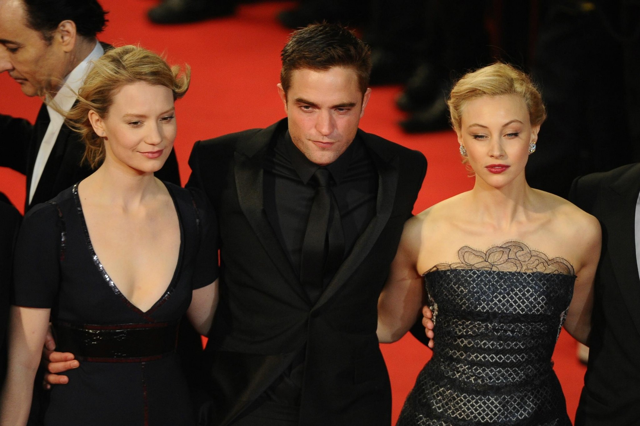 hq068.jpg hq068.jpg