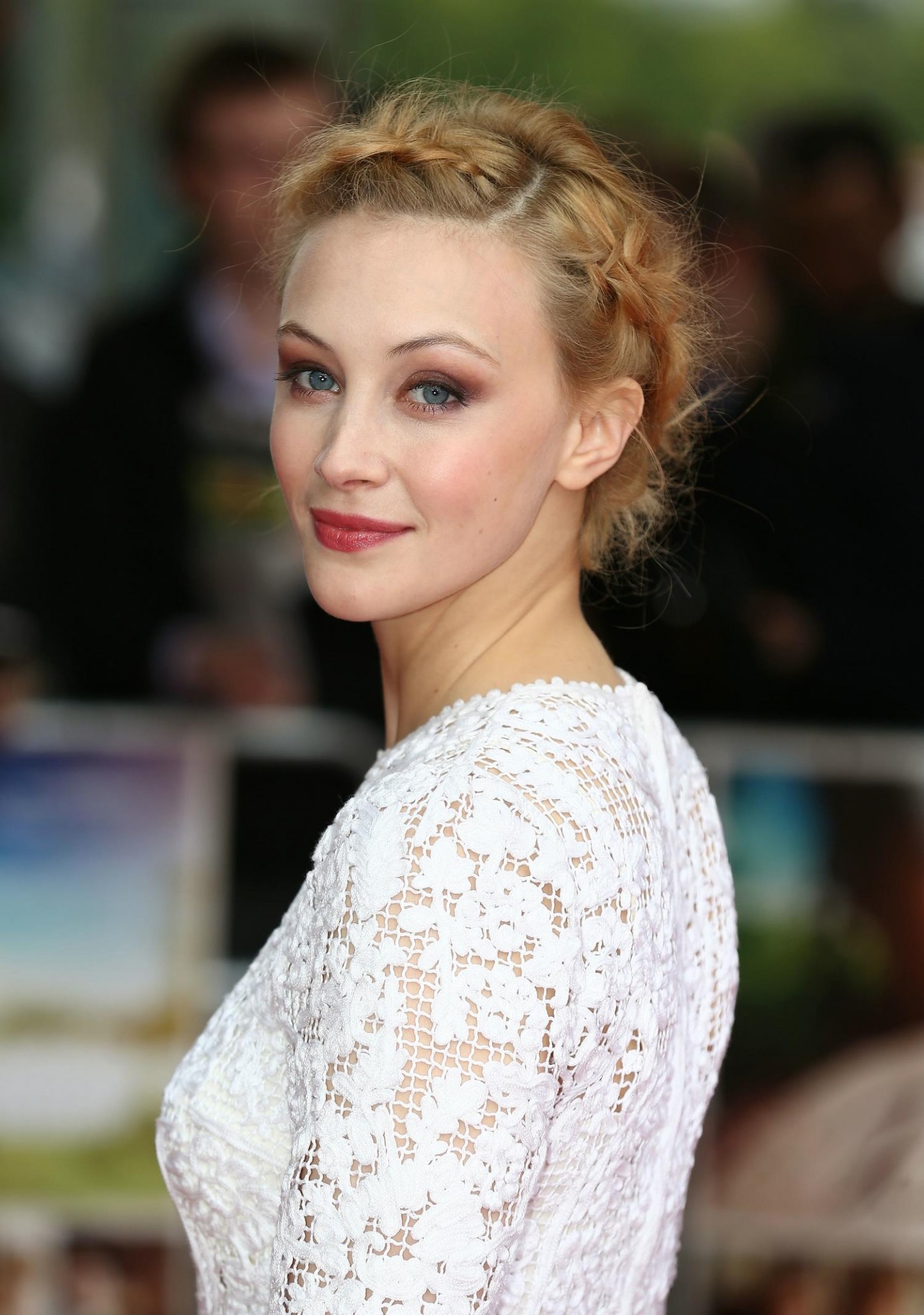 hq057.jpg hq057.jpg