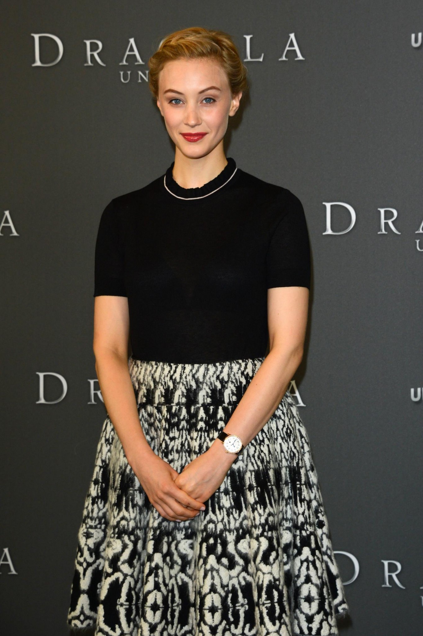 hq013.jpg hq013.jpg