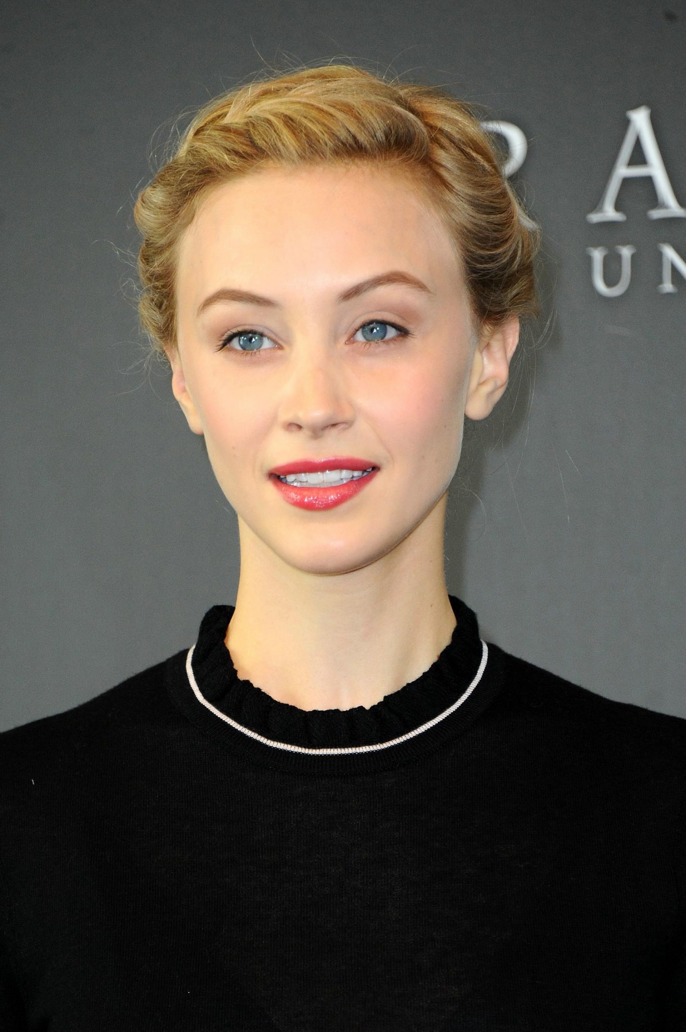 hq040.jpg hq040.jpg