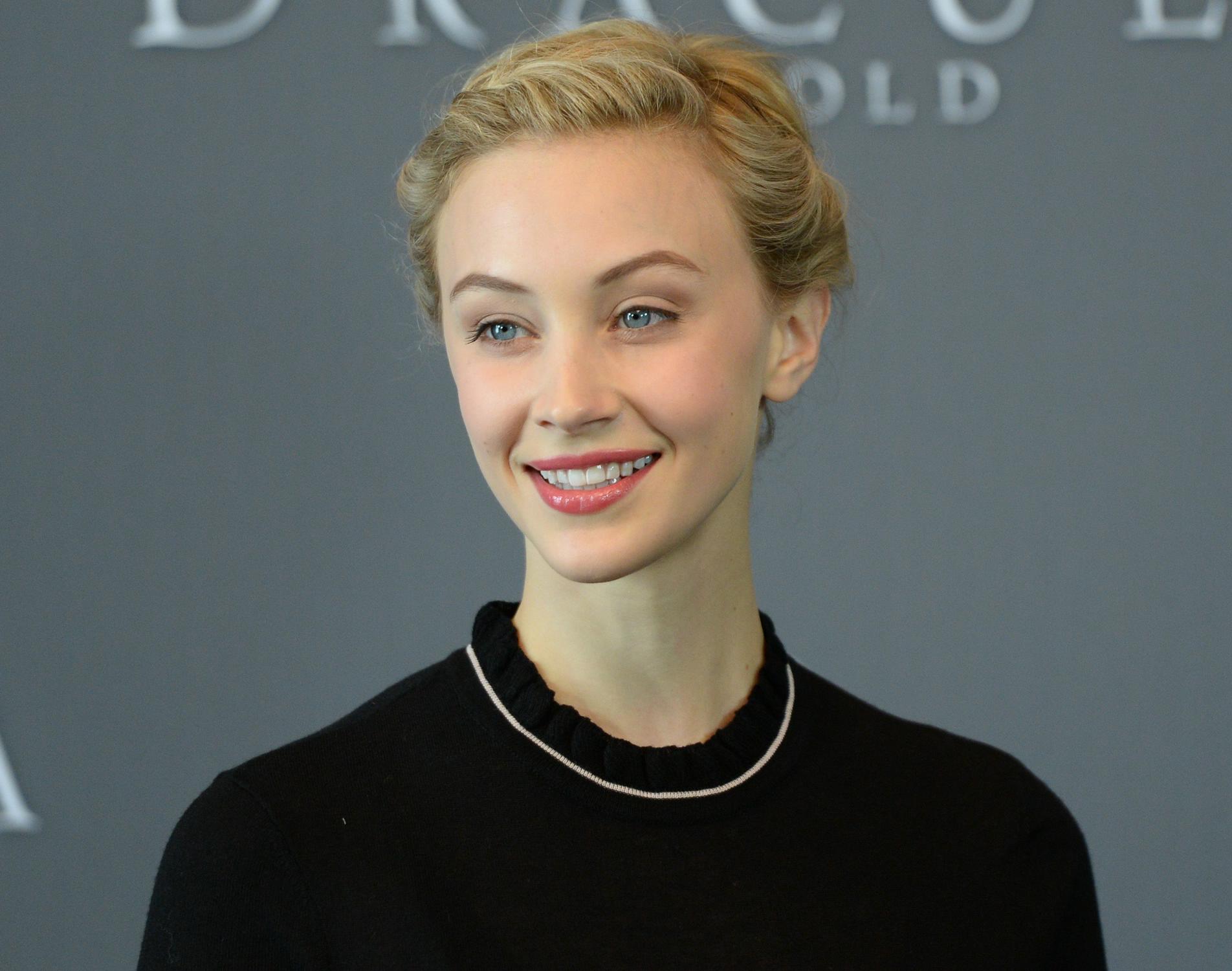 hq086.jpg hq086.jpg