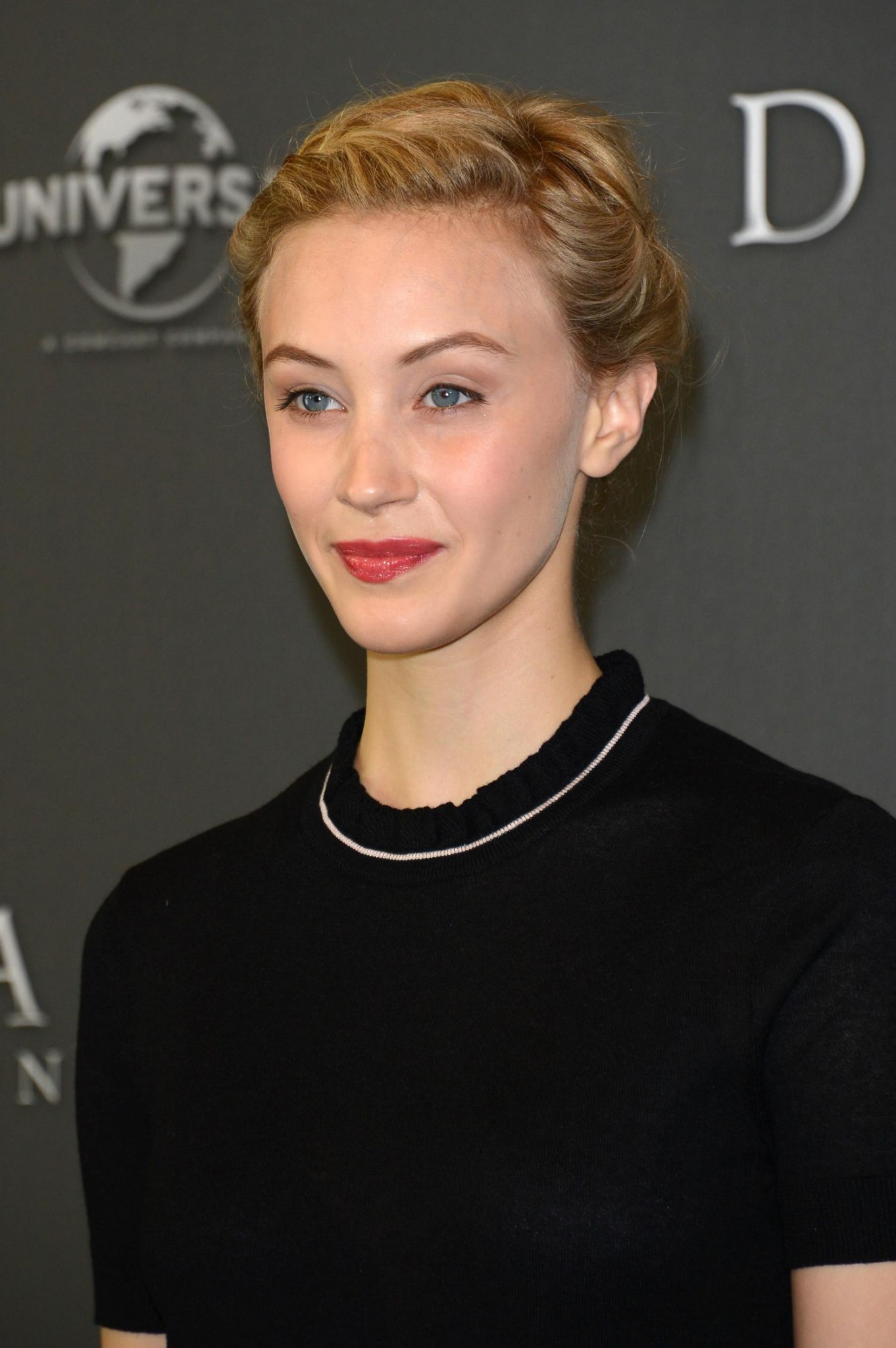 hq118.jpg hq118.jpg