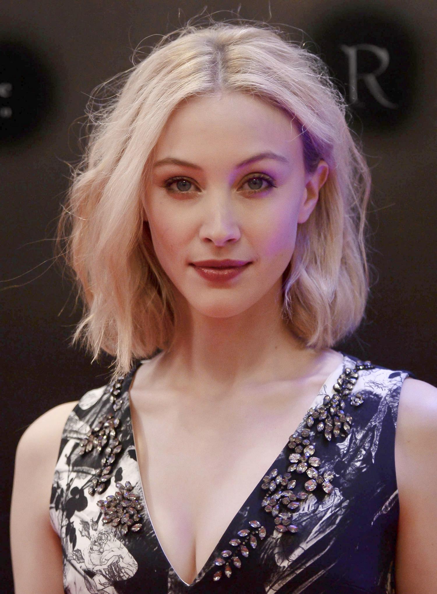 hq022.jpg hq022.jpg