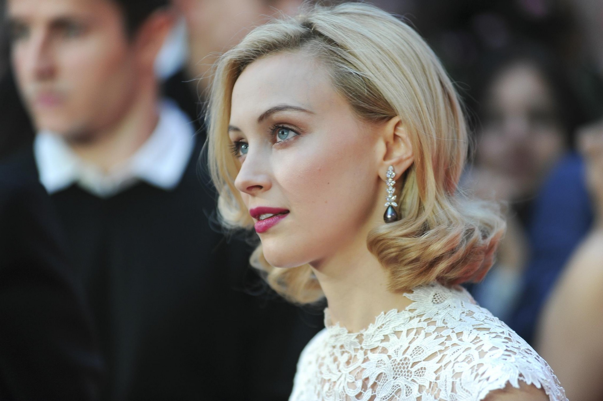 hq028.jpg hq028.jpg