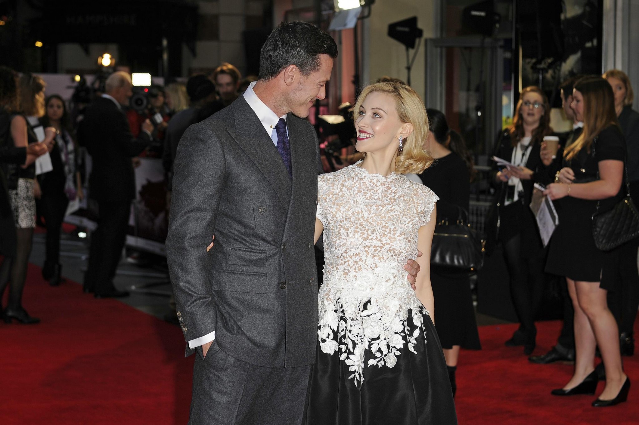 hq127.jpg hq127.jpg
