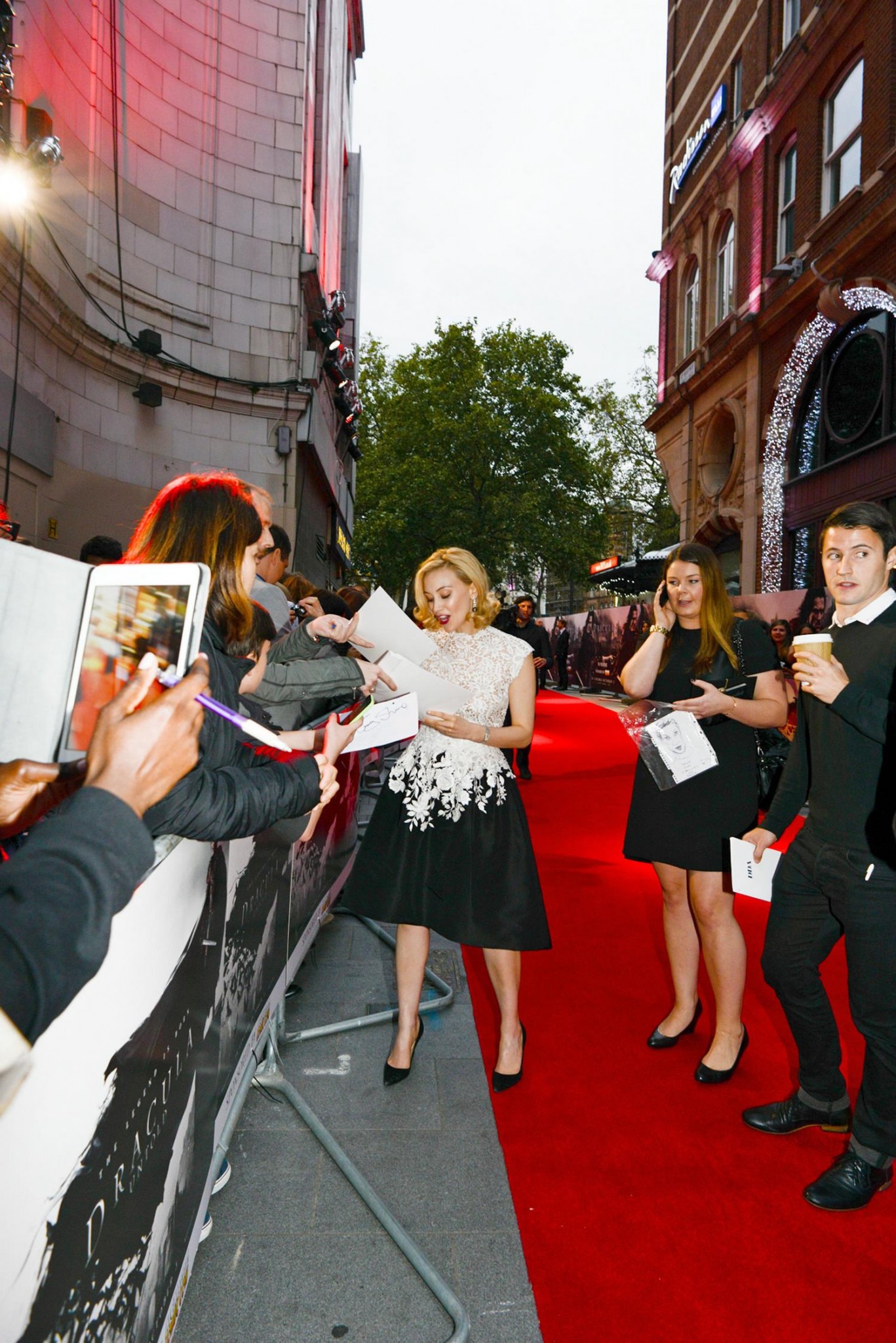 hq196.jpg hq196.jpg