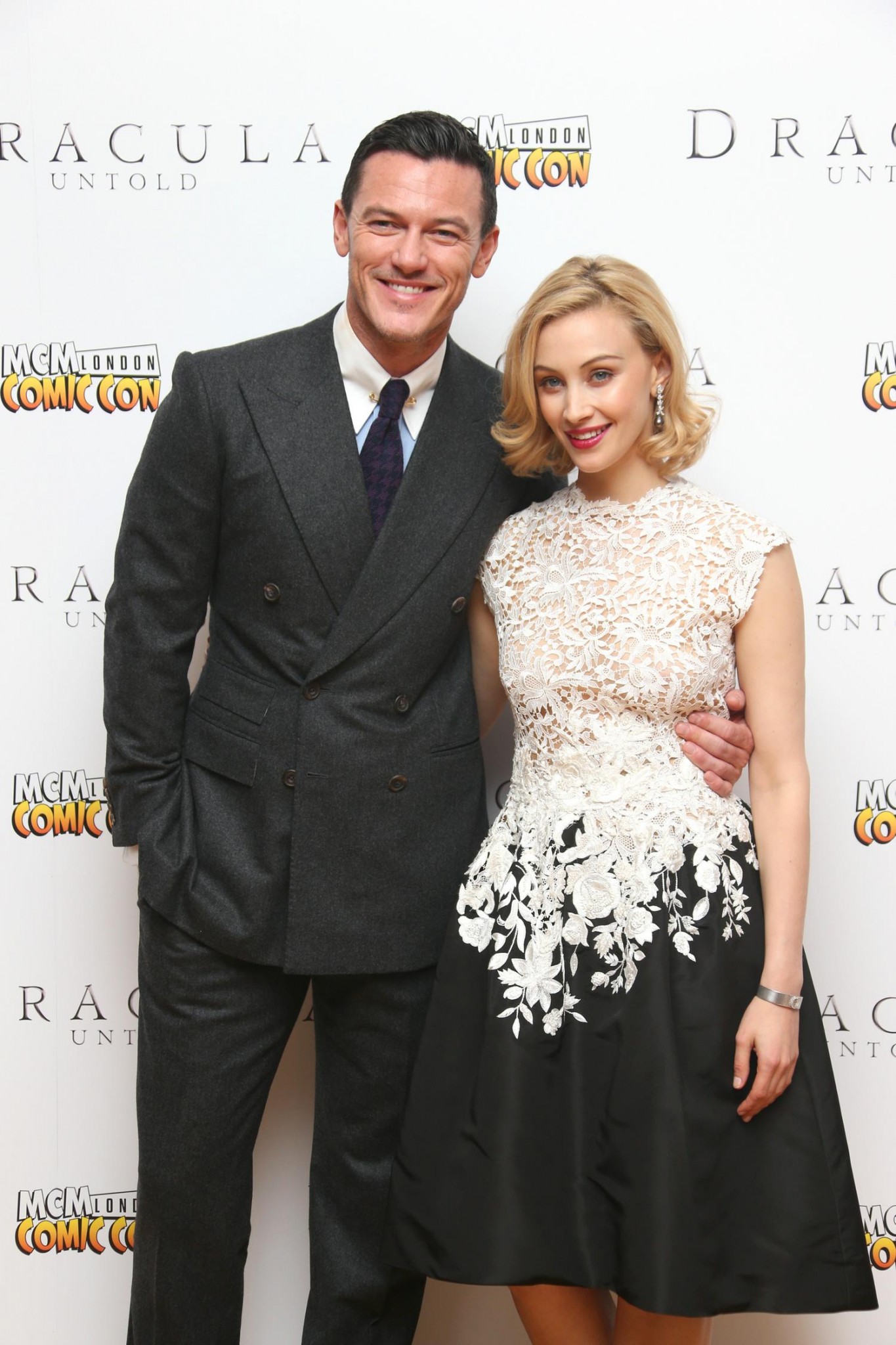 hq213.jpg hq213.jpg