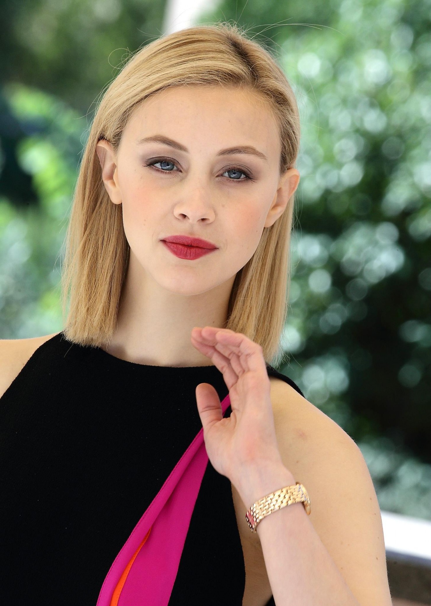 hq049.jpg hq049.jpg
