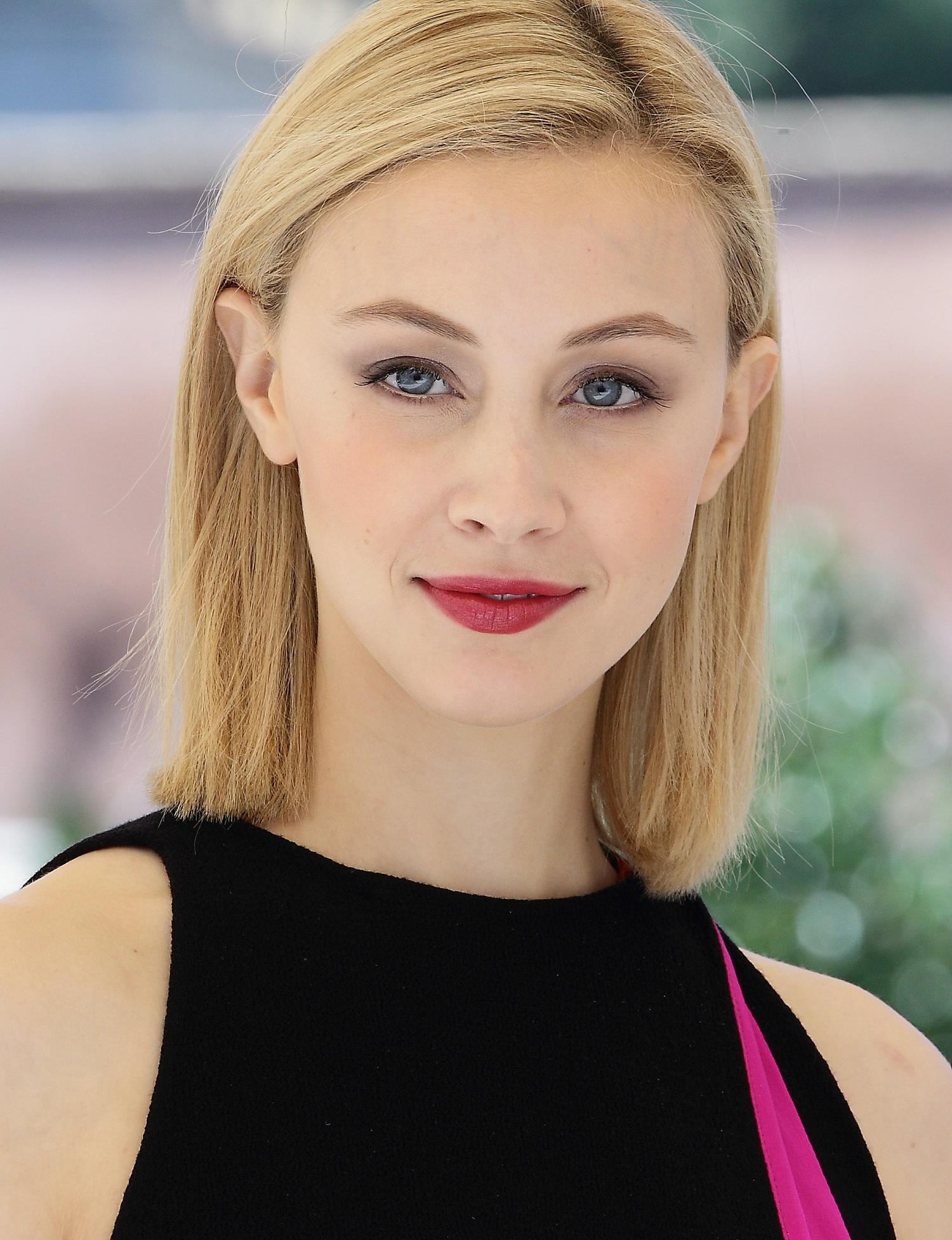 hq051.jpg hq051.jpg