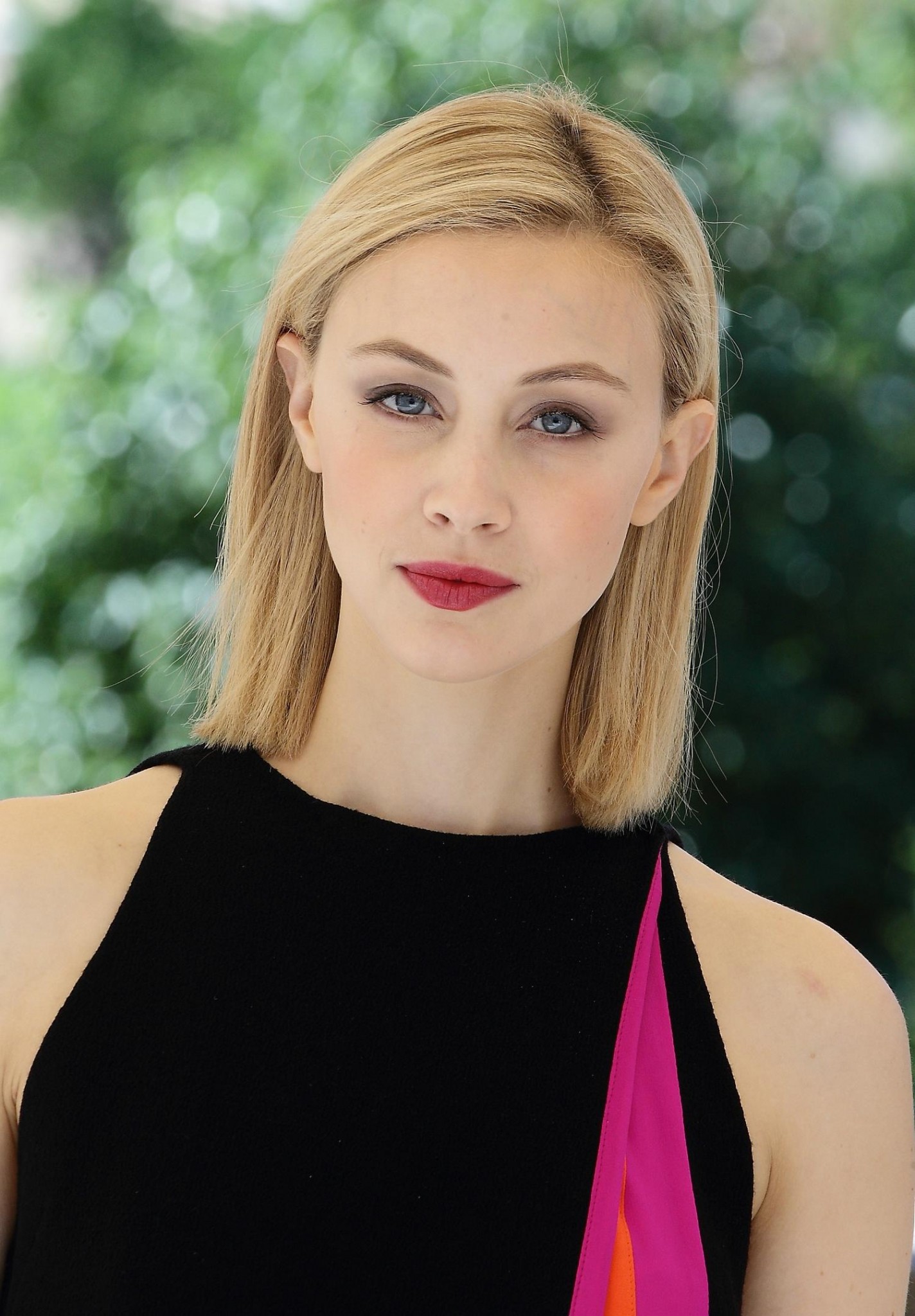 hq054.jpg hq054.jpg