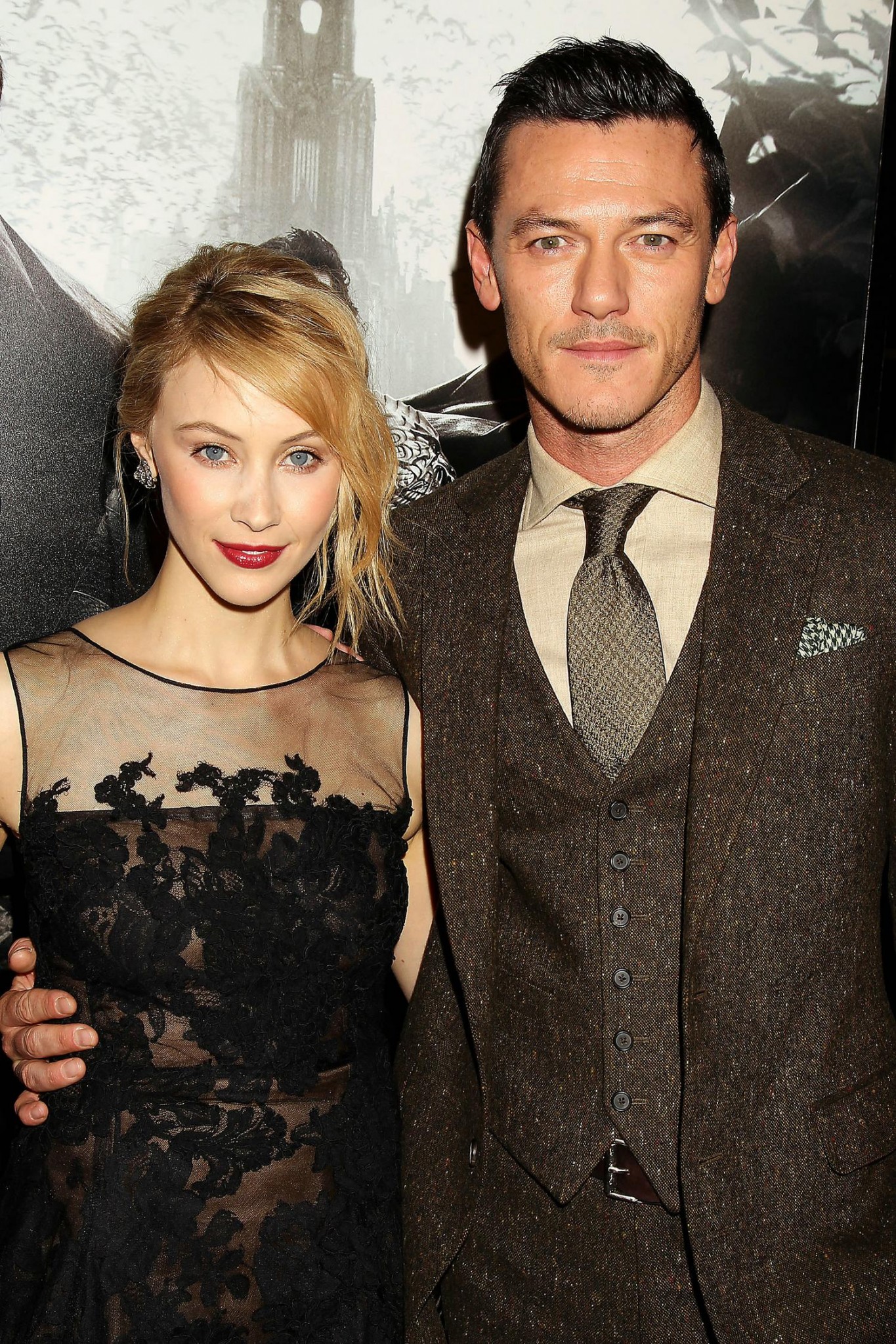 hq045.jpg hq045.jpg