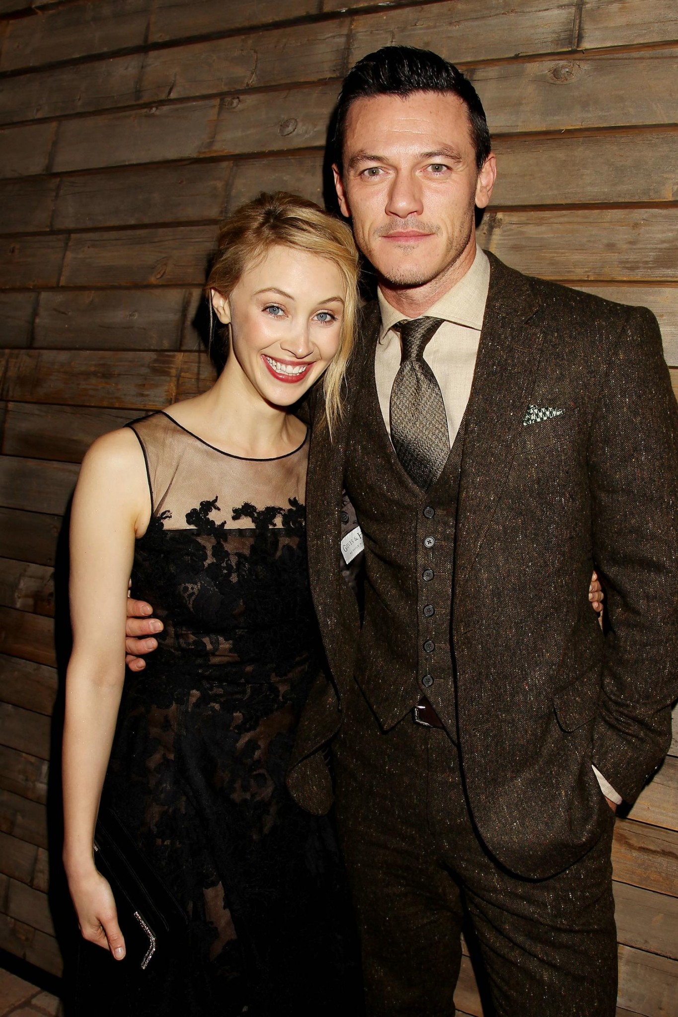 hq001.jpg hq001.jpg