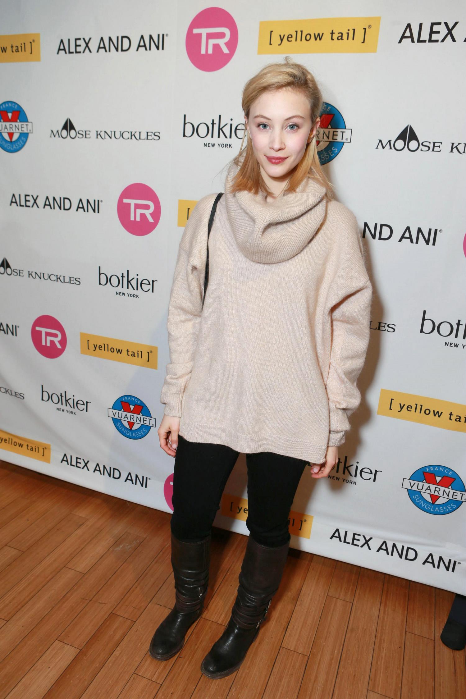 hq001.jpg hq001.jpg