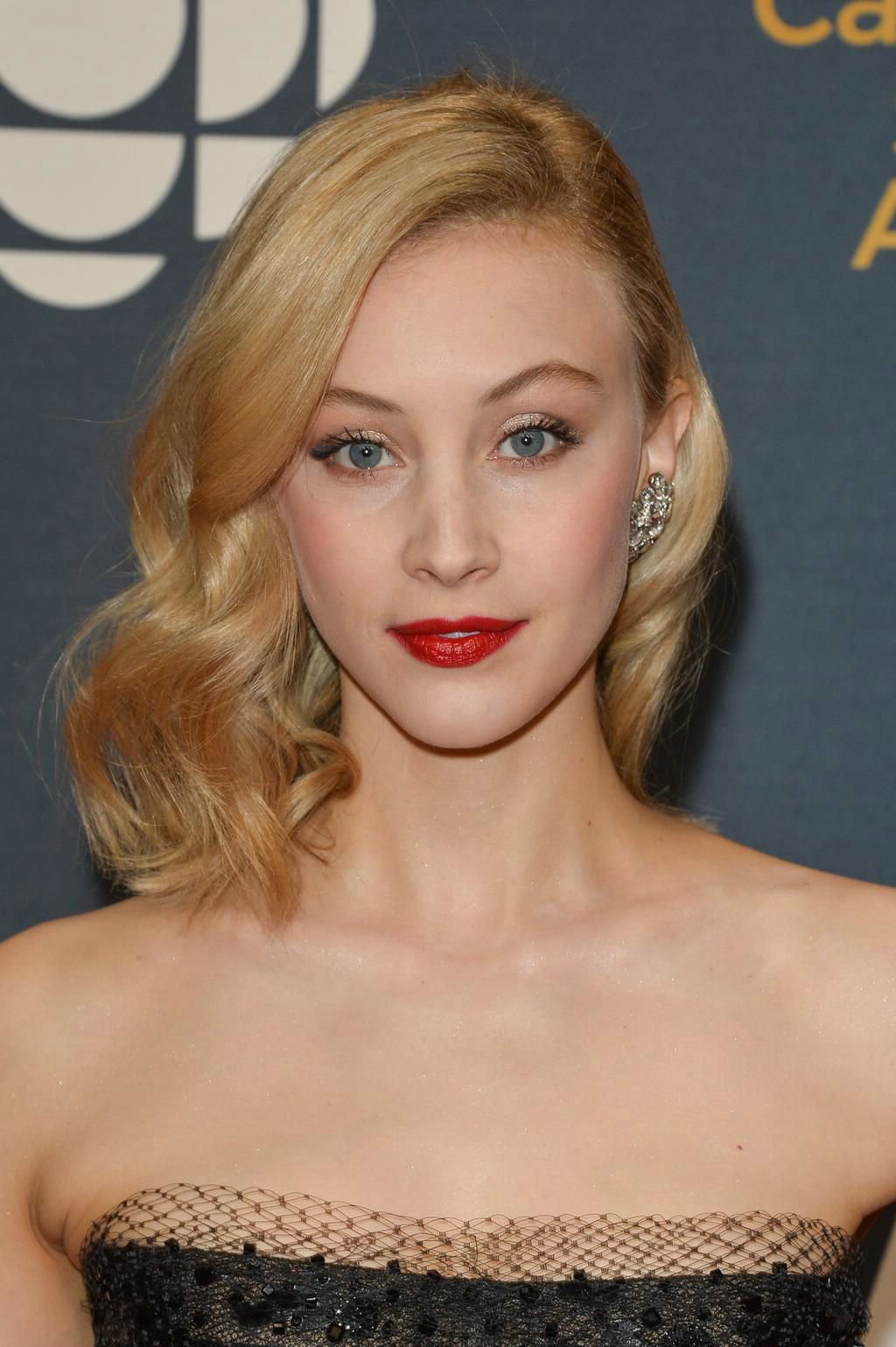 hq003.jpg hq003.jpg