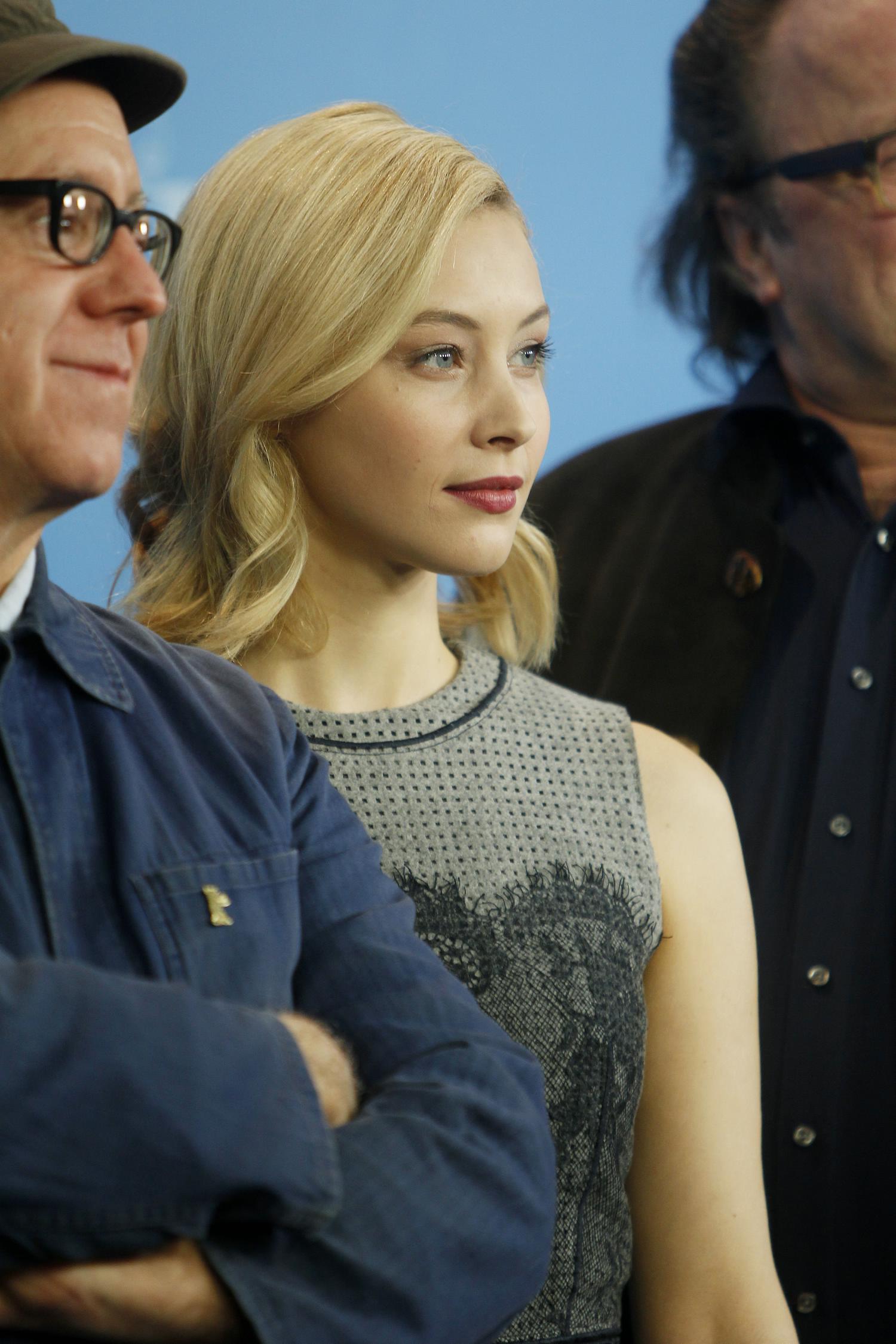 hq001.jpg hq001.jpg