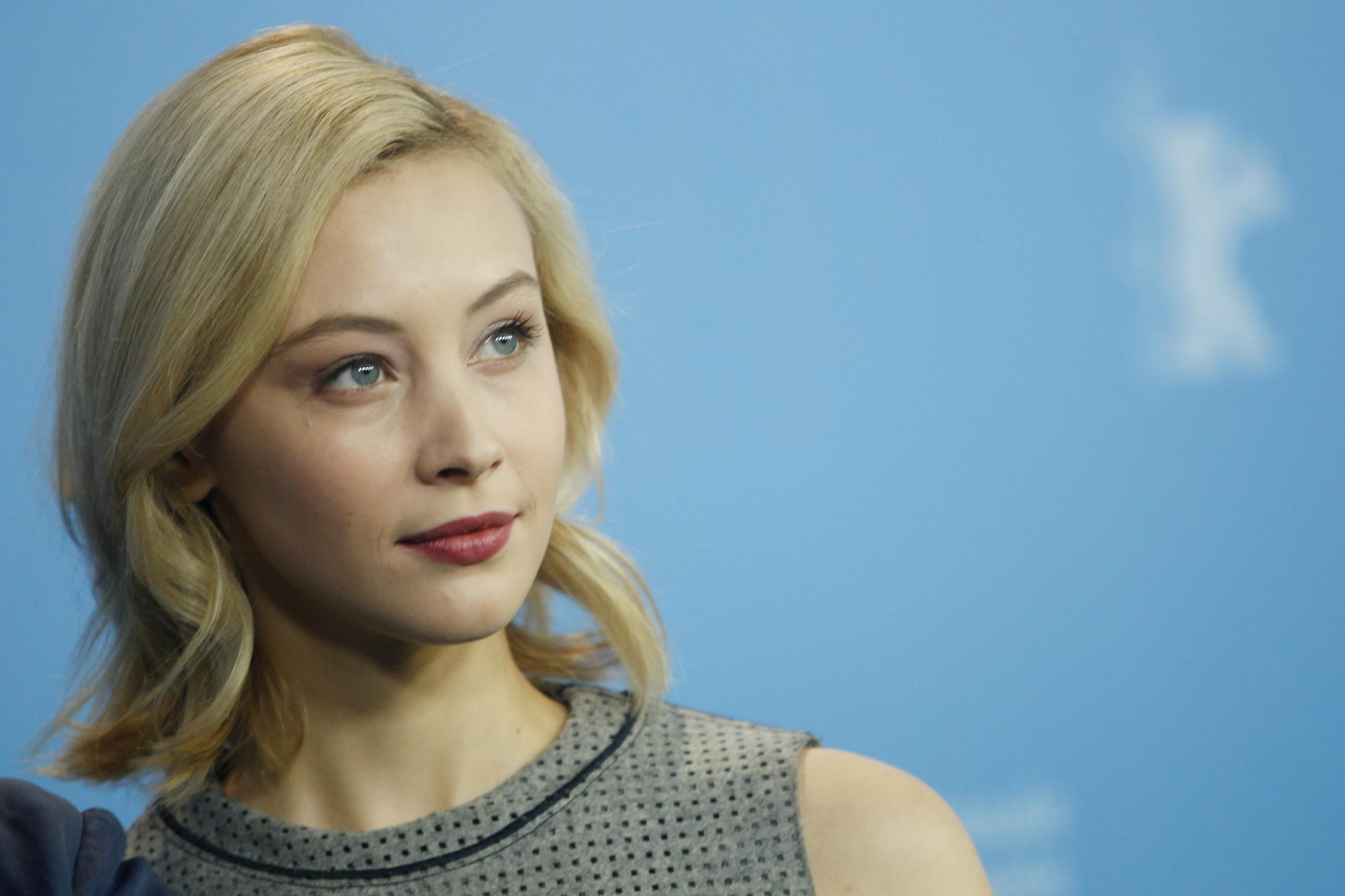 hq007.jpg hq007.jpg