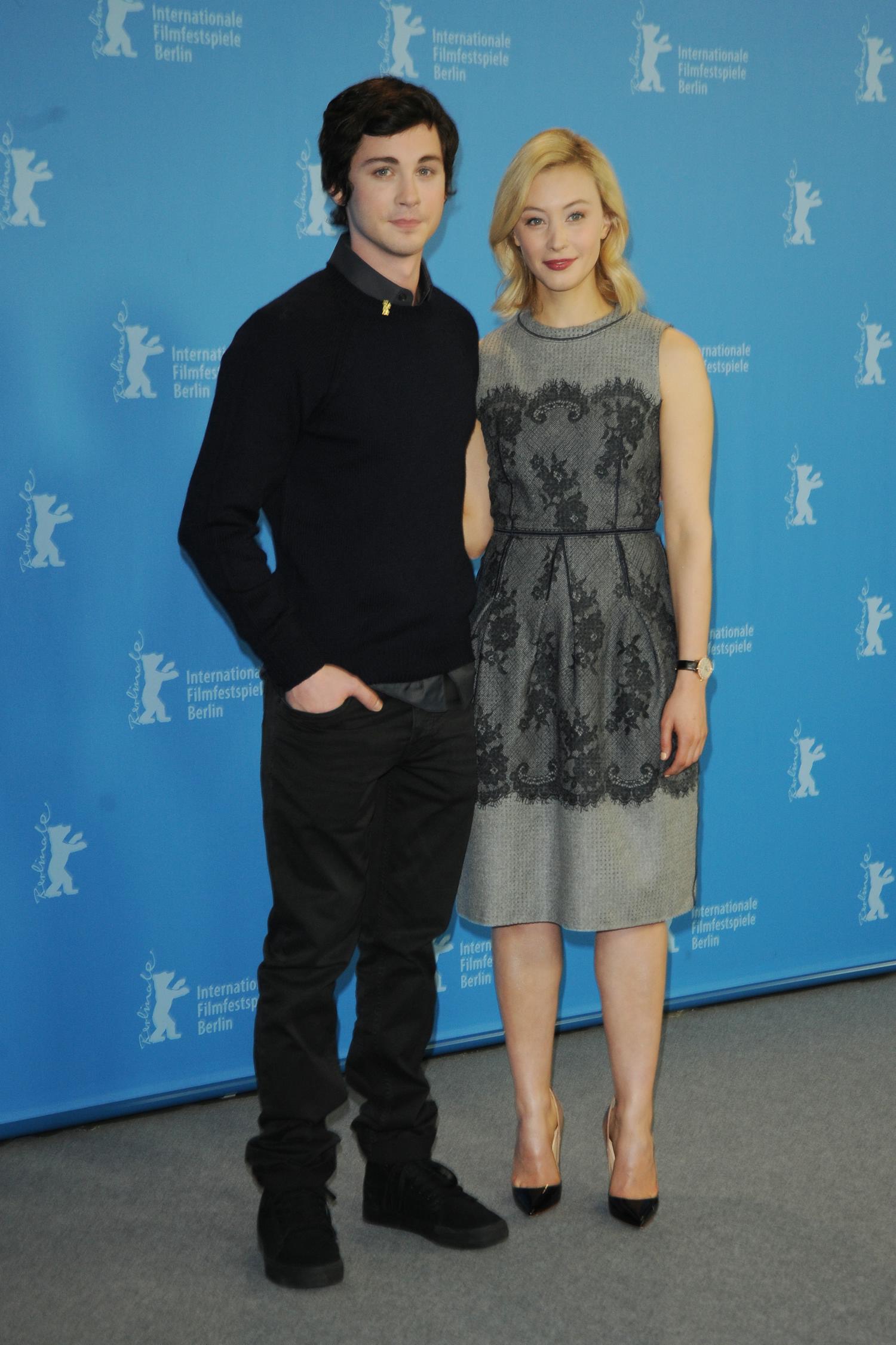 hq034.jpg hq034.jpg