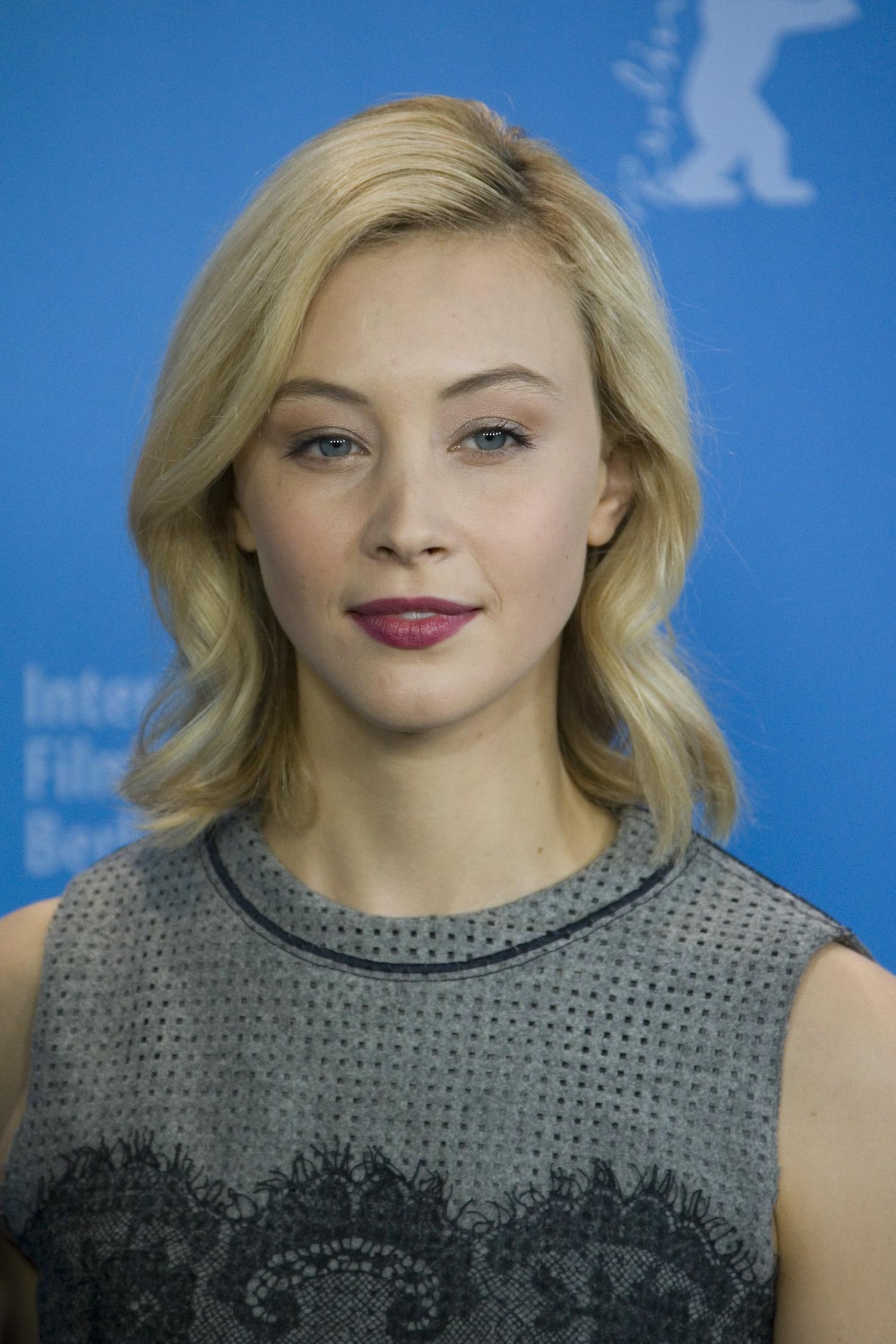 hq049.jpg hq049.jpg