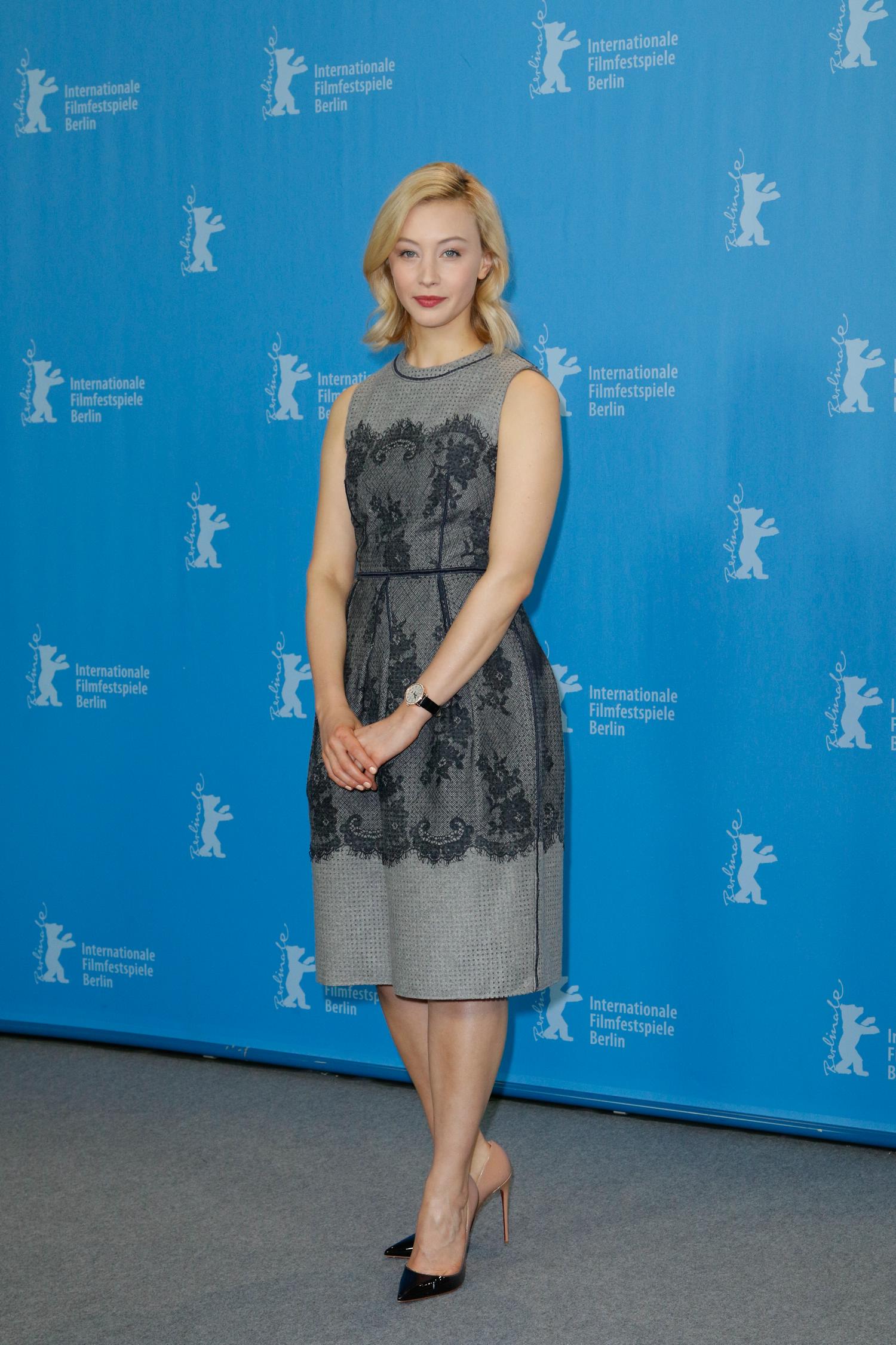 hq080.jpg hq080.jpg