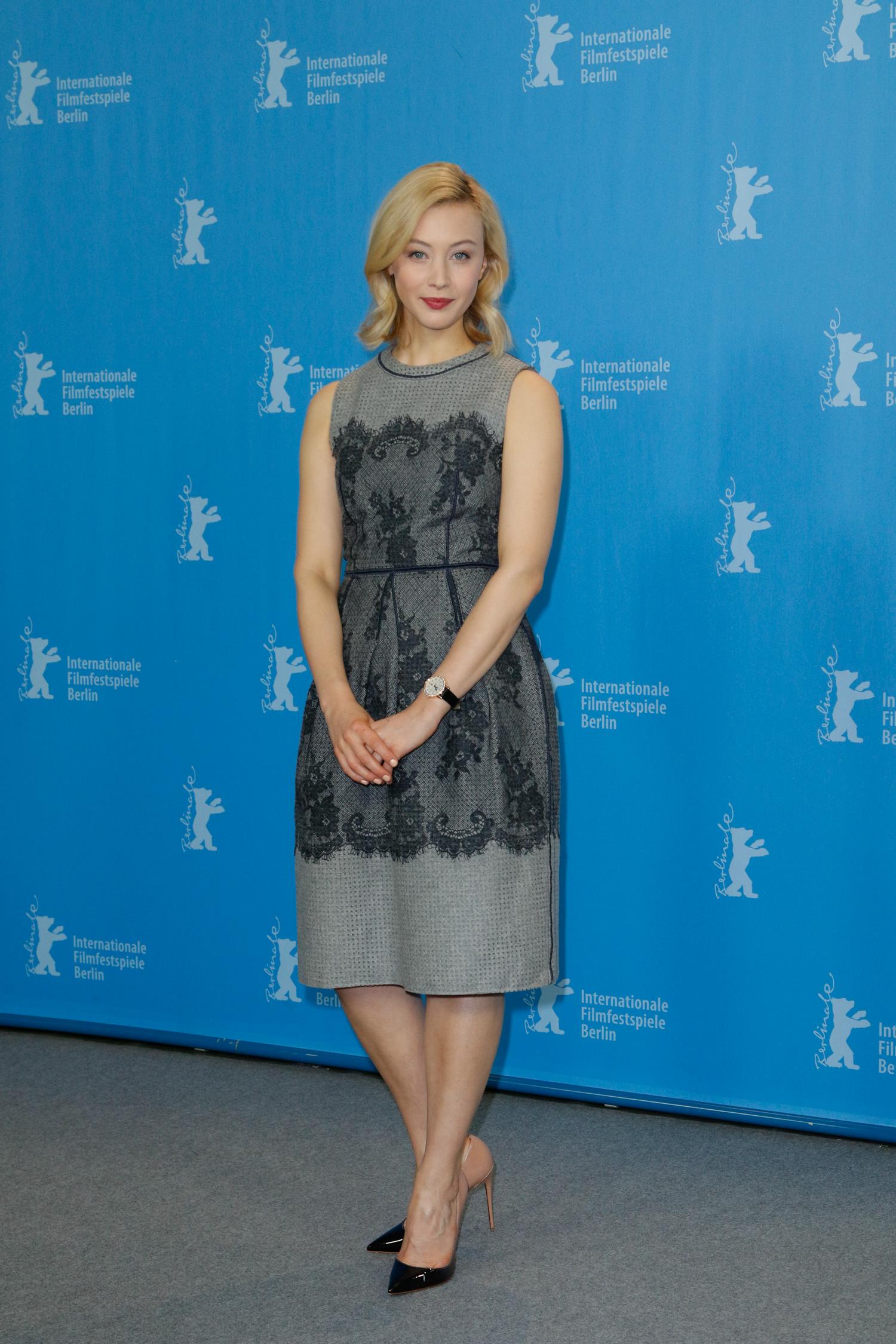 hq081.jpg hq081.jpg