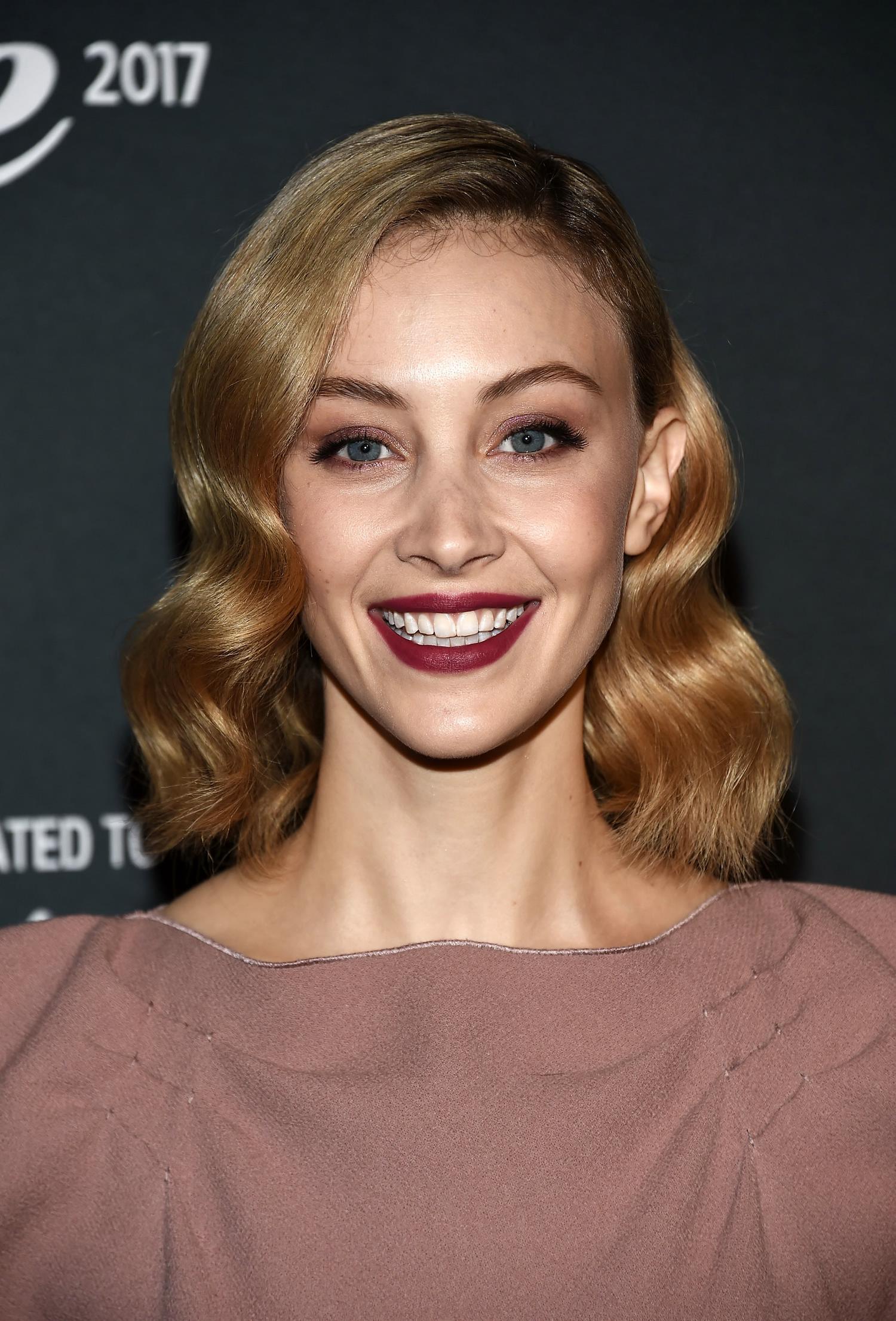 hq007.jpg hq007.jpg